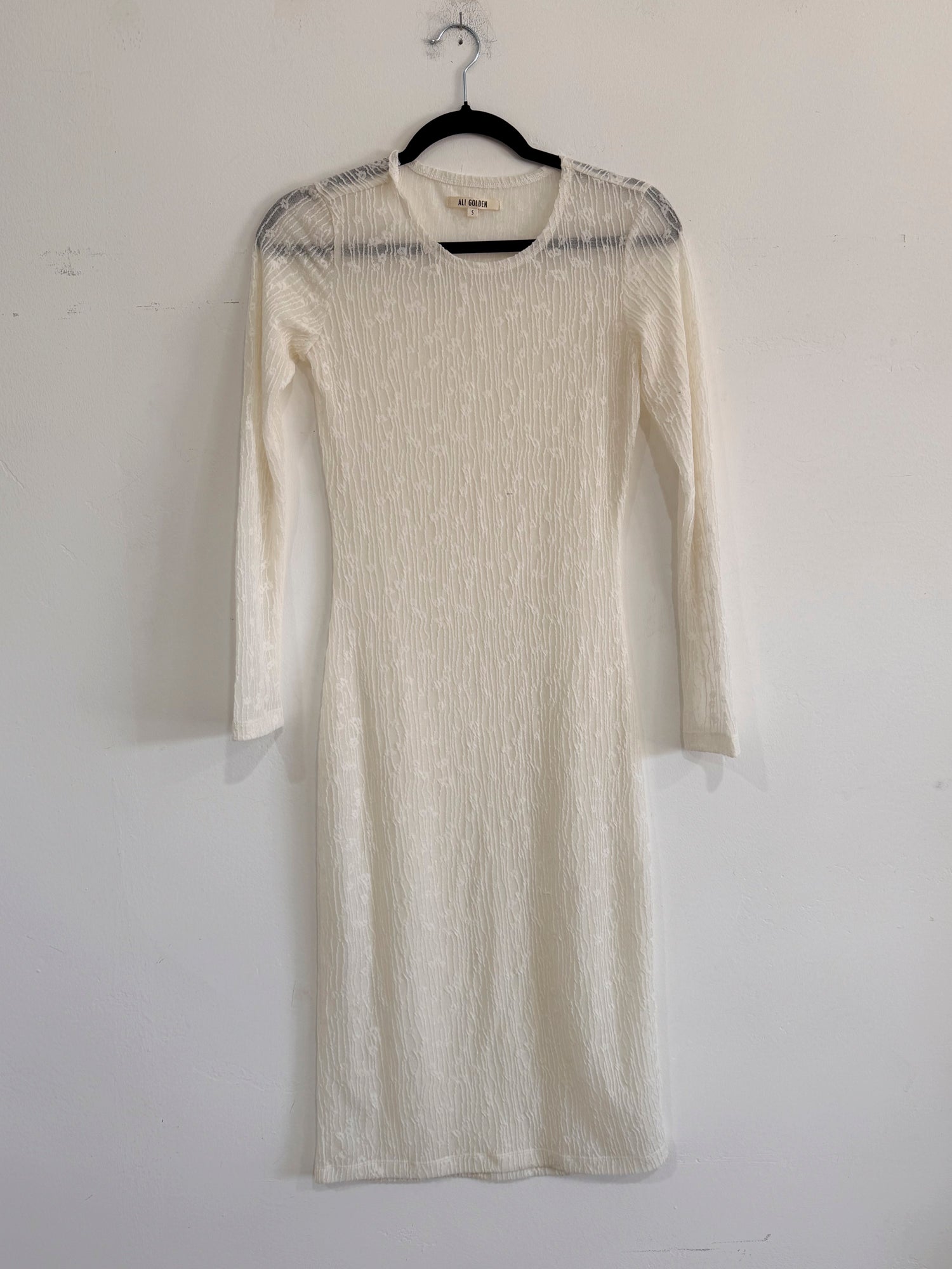 SAMPLE - FITTED LS DRESS WITH SLIT - WHITE FLOWER