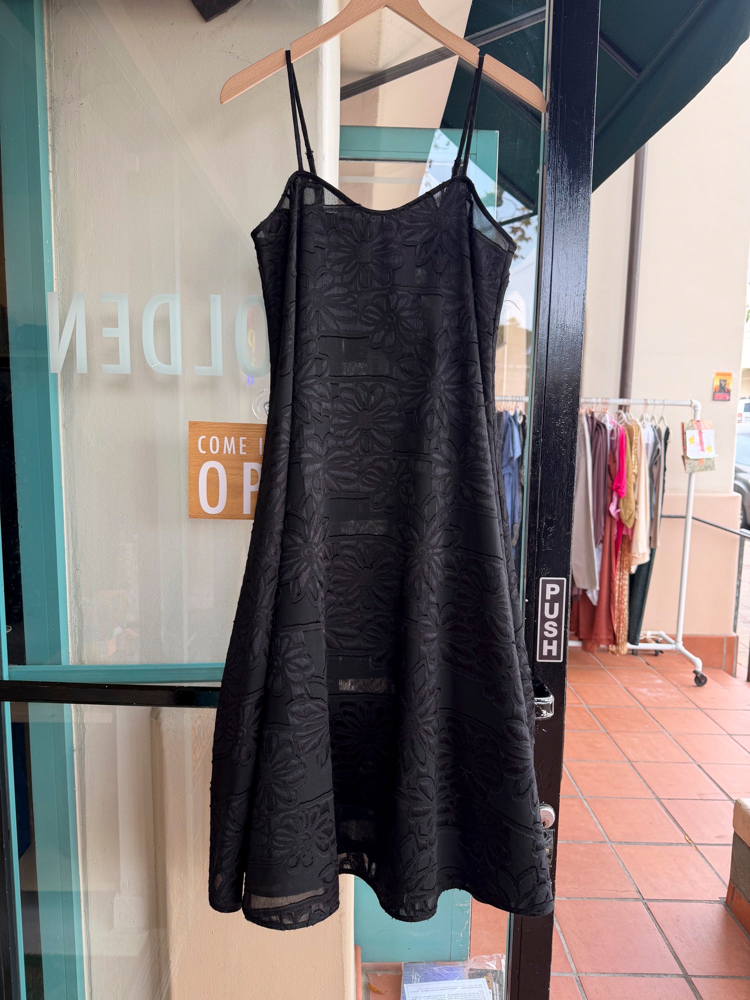 FULL HEM DRESS - EMBROIDERED FLOWER
