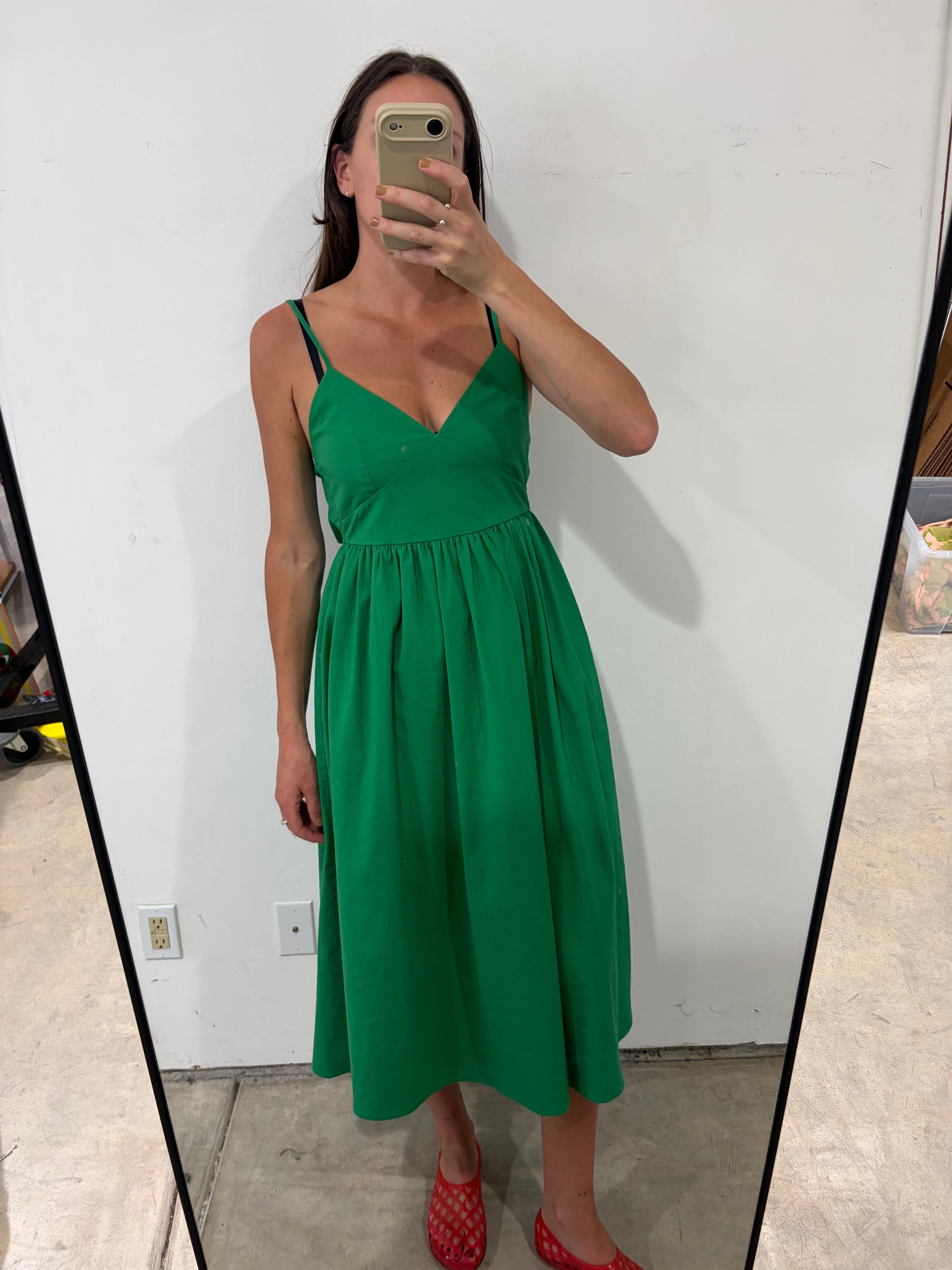 SAMPLE - TIE BACK MIDI DRESS - KELLY GREEN SEERSUCKER