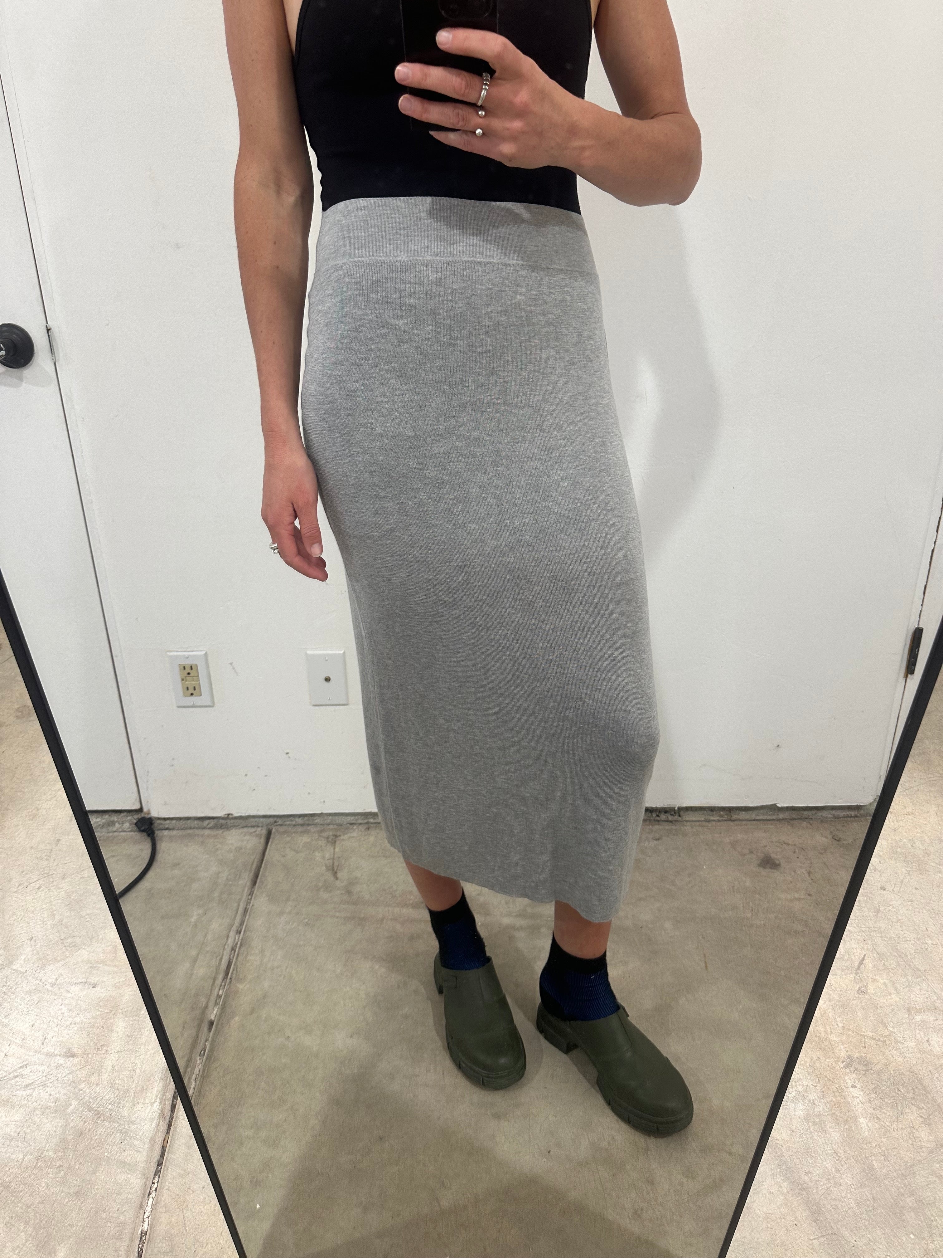 SAMPLE - THIN KNIT PENCIL MIDI SKIRT - GRAY