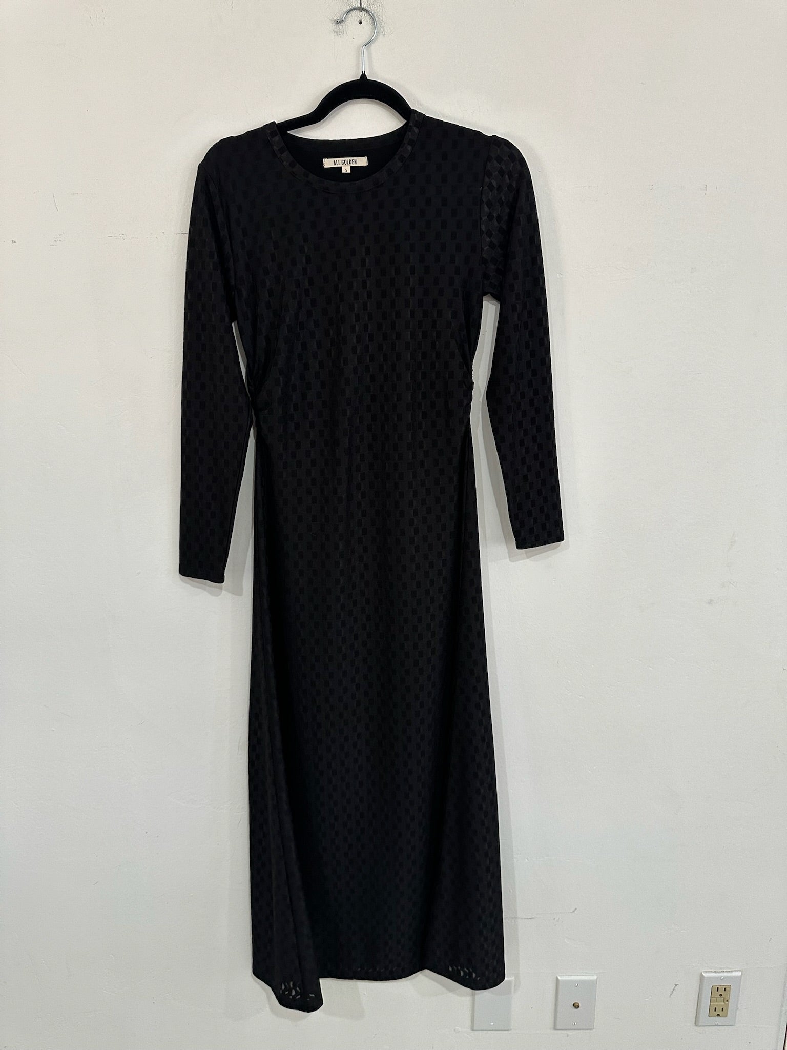 SAMPLE - FITTED LS DRESS - BLACK CHECK
