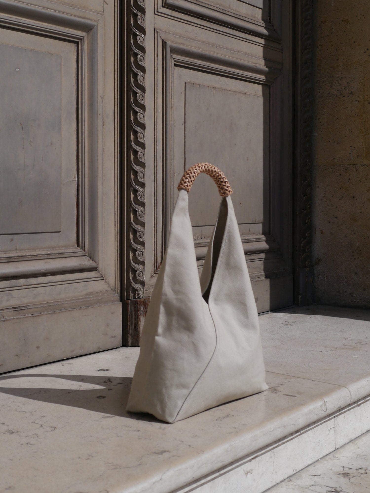 WOVEN TRIANGLE BAG - IVORY