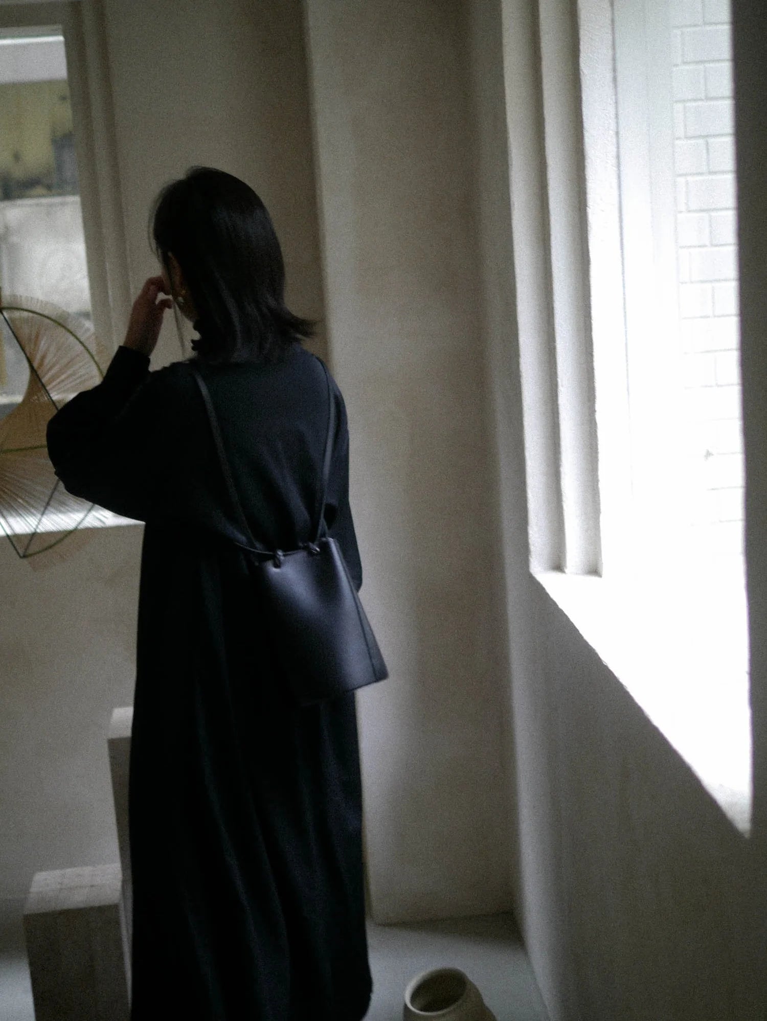 WOVEN TRIANGLE BAG 45 - BLACK