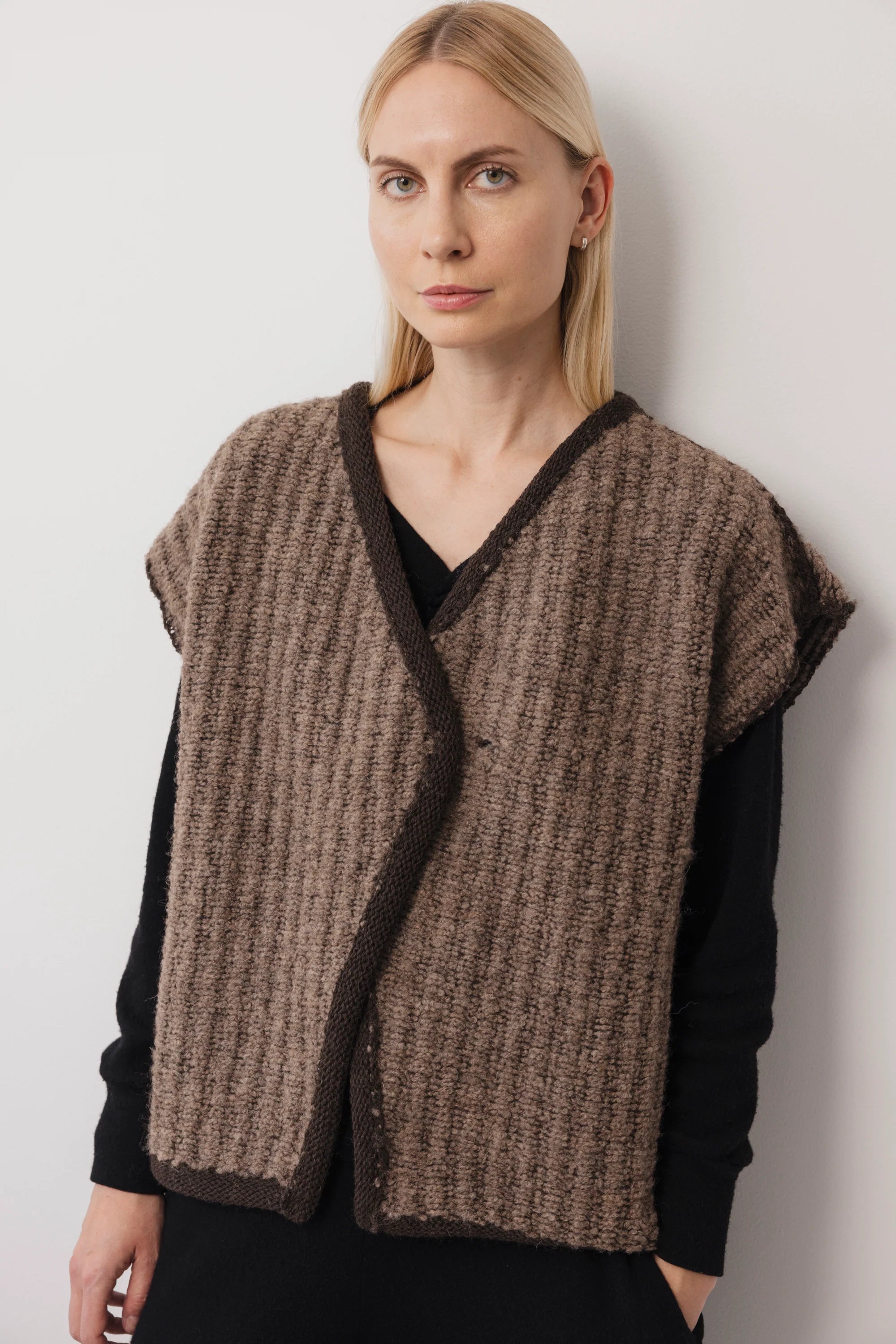 KNIT WEAVE VEST - LOAM