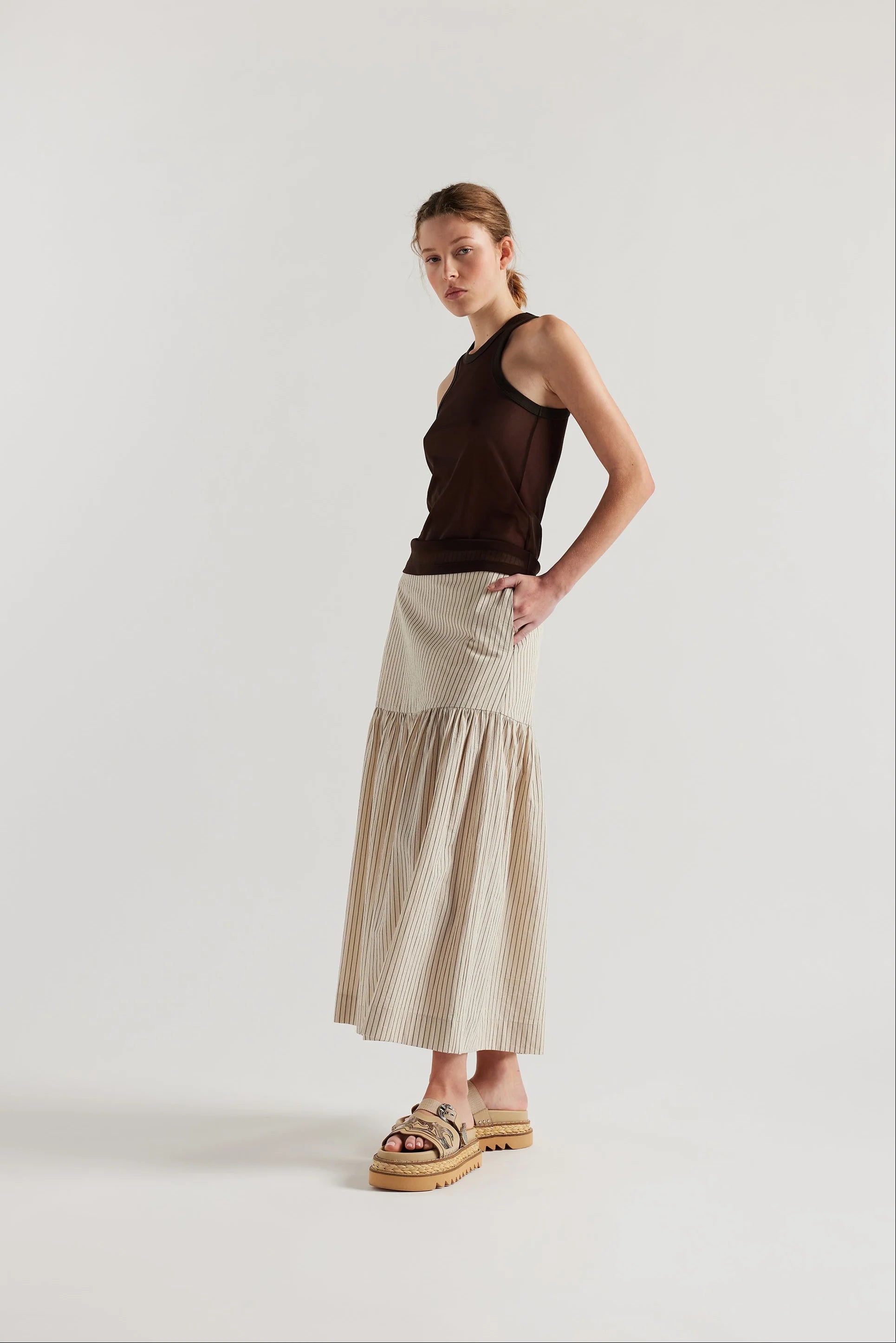 TRANSFORMATION TANK - BROWN