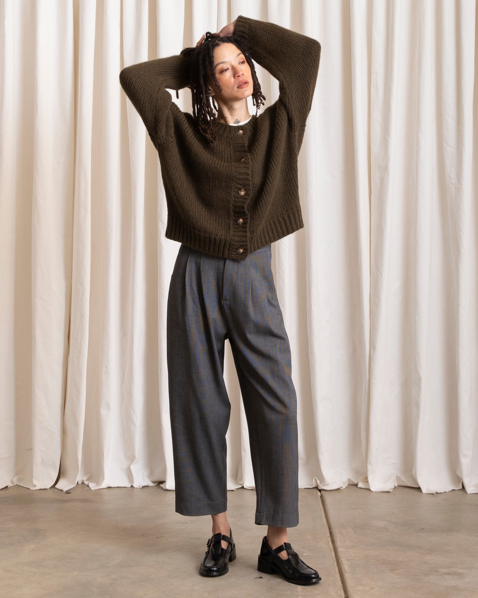 MERINO CREW-NECK CARDIGAN - OLIVE
