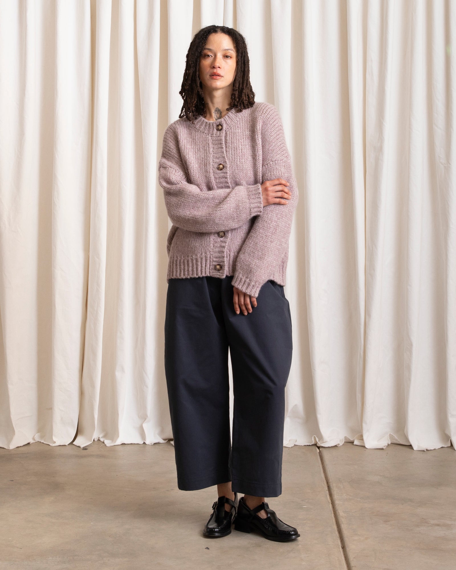MERINO CREW-NECK CARDIGAN - MUTED LILAC