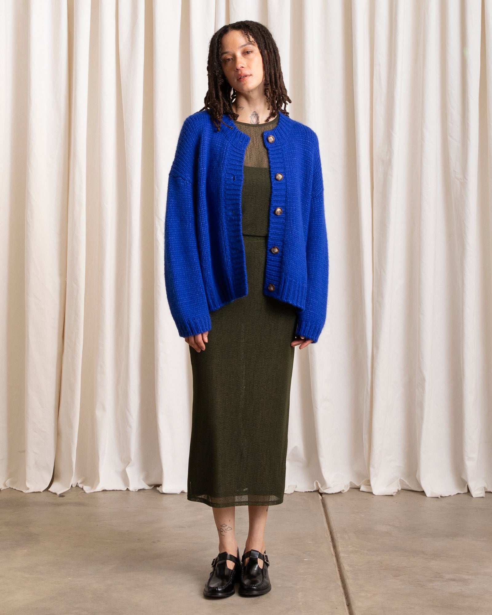 MERINO CREW-NECK CARDIGAN - COBALT
