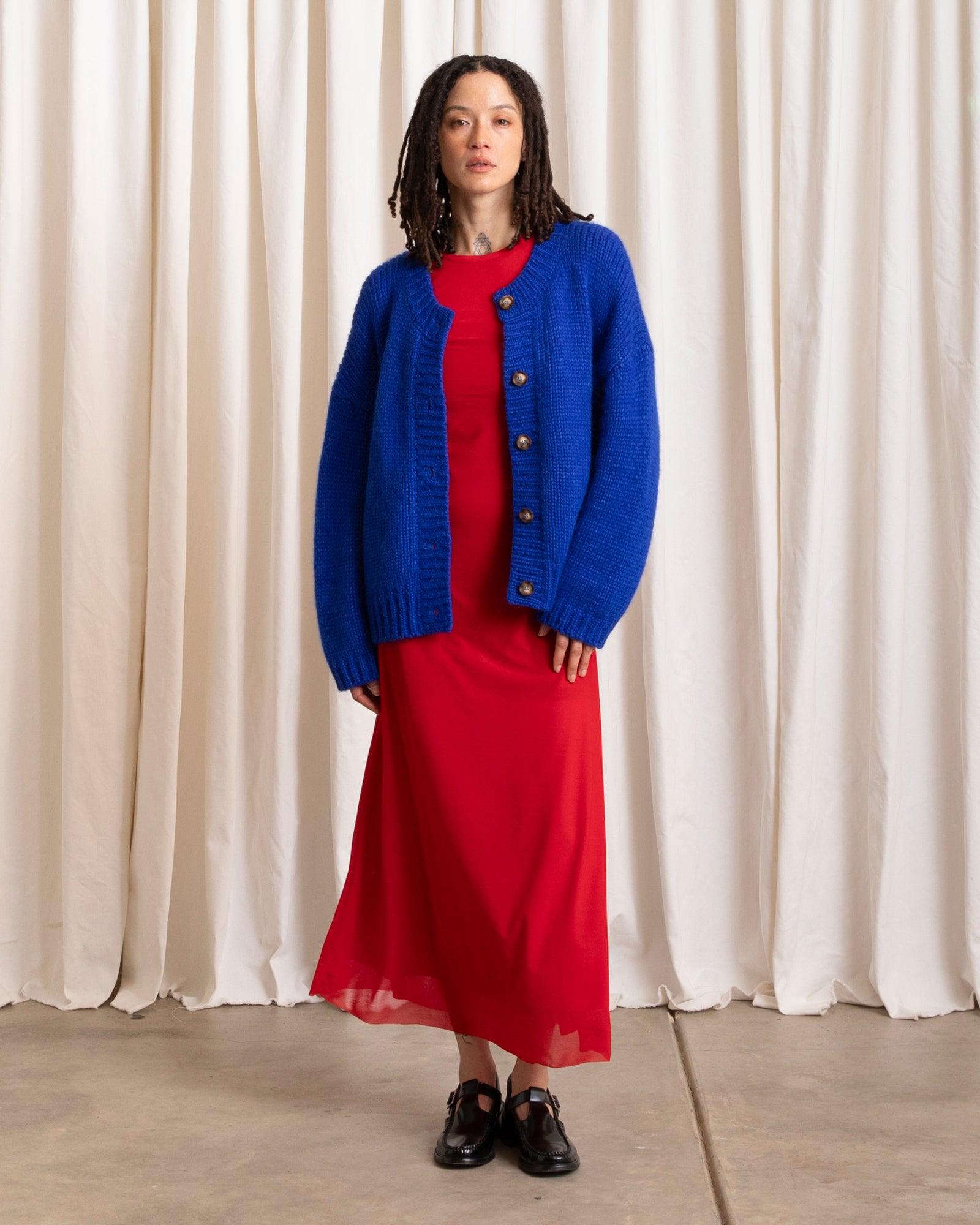 MERINO CREW-NECK CARDIGAN - COBALT