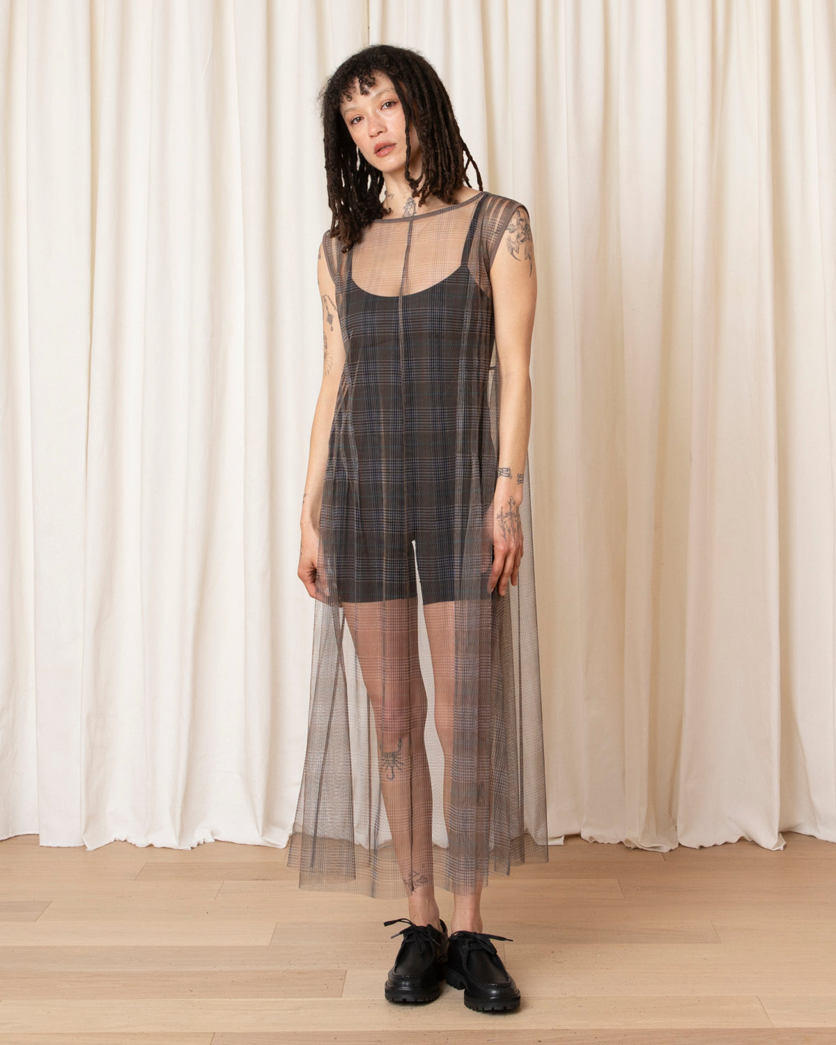 PLEATED MESH HIGH NECK DRESS - NEUTRAL PLAID