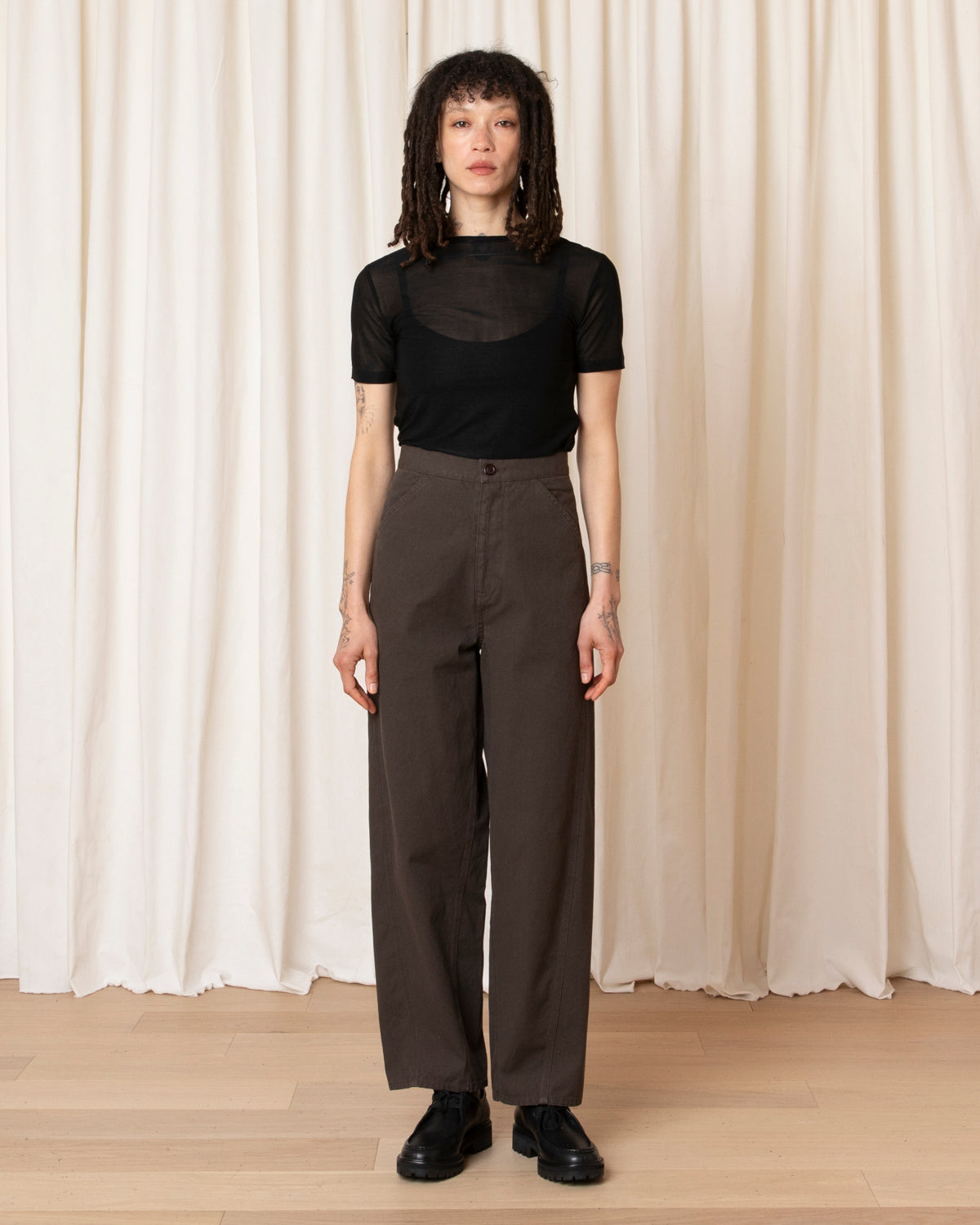FITTED BARREL PANT - BROWN
