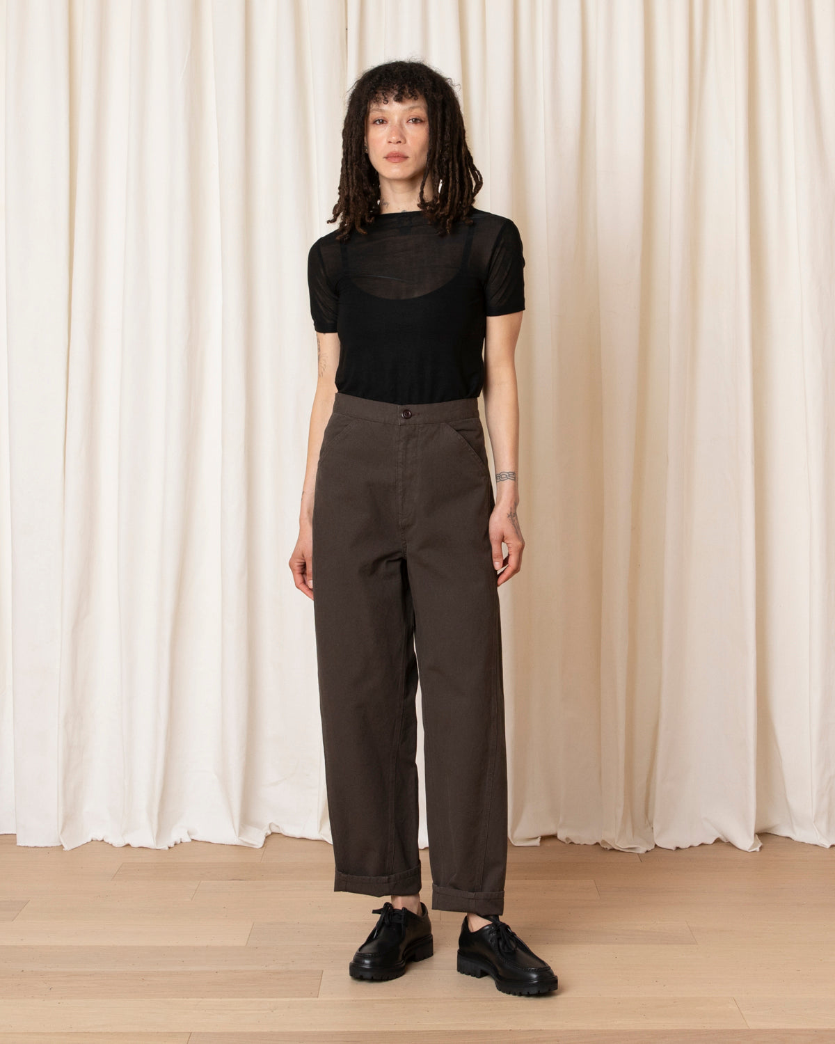 FITTED BARREL PANT - BROWN