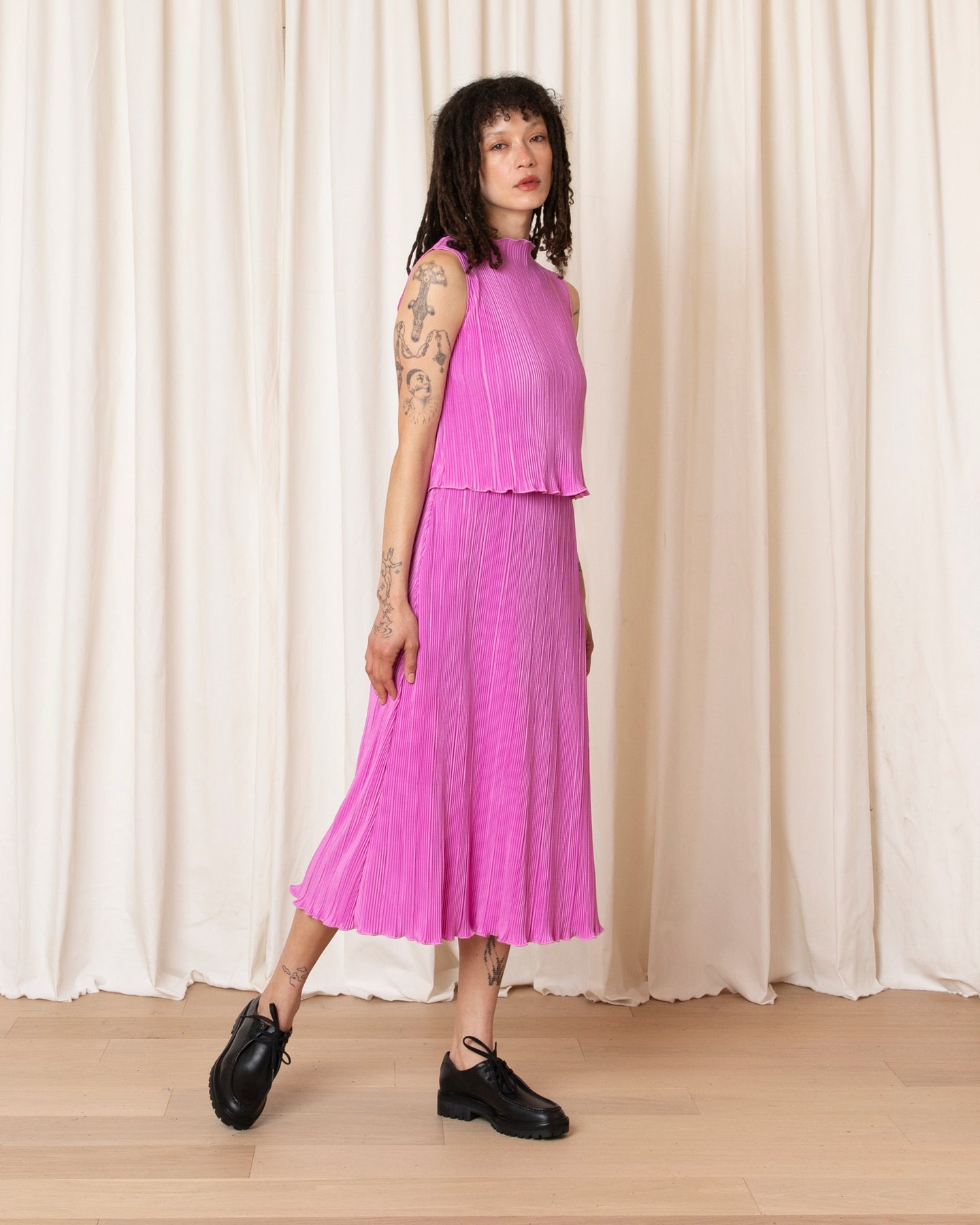HIGH NECK PLEATED TANK - PINK