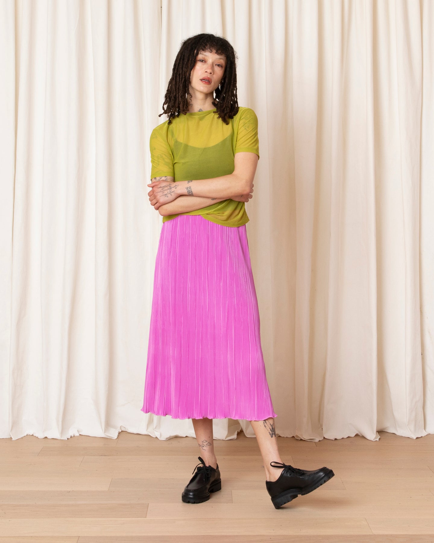 PLEATED SLIM MIDI SKIRT - PINK