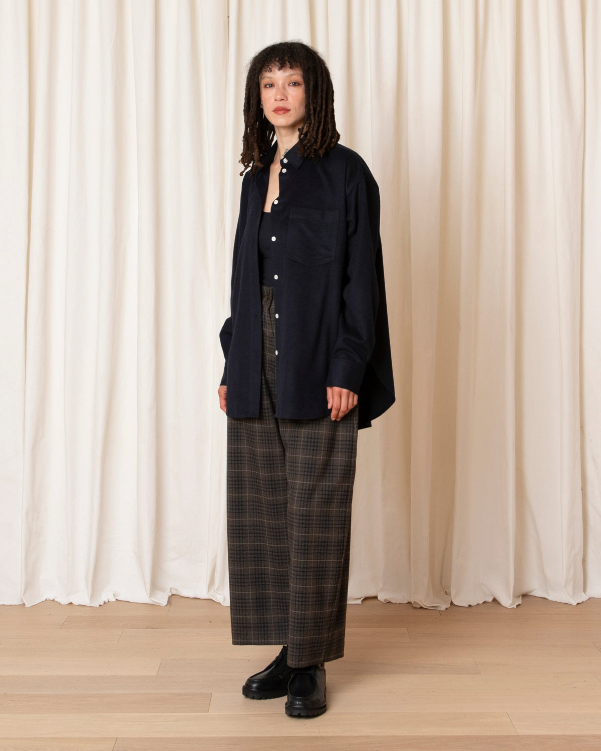 BUTTON DOWN OVERSIZED SHIRT - NAVY
