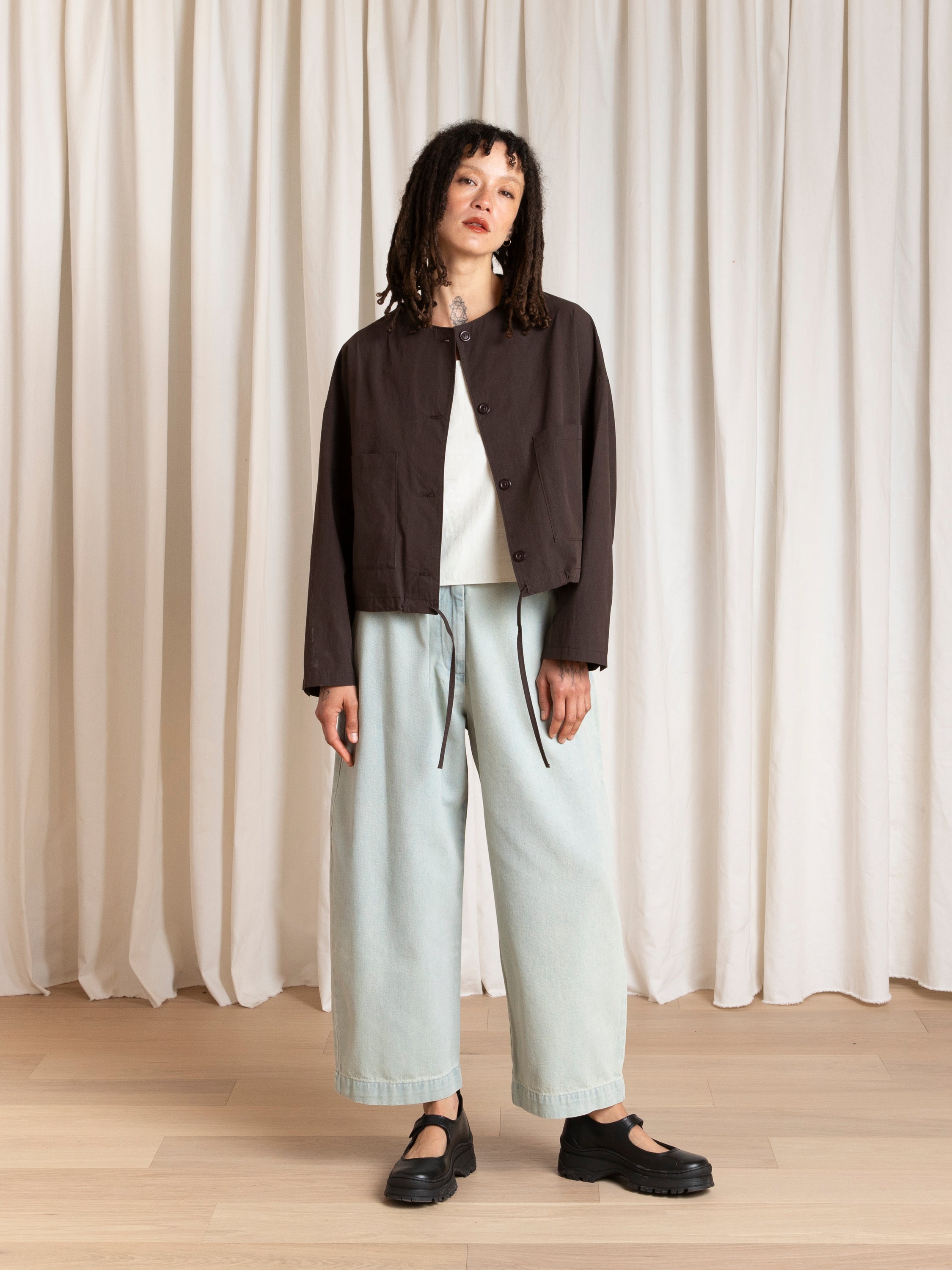 SPRING CROPPED DRAWSTRING JACKET - DARK BROWN