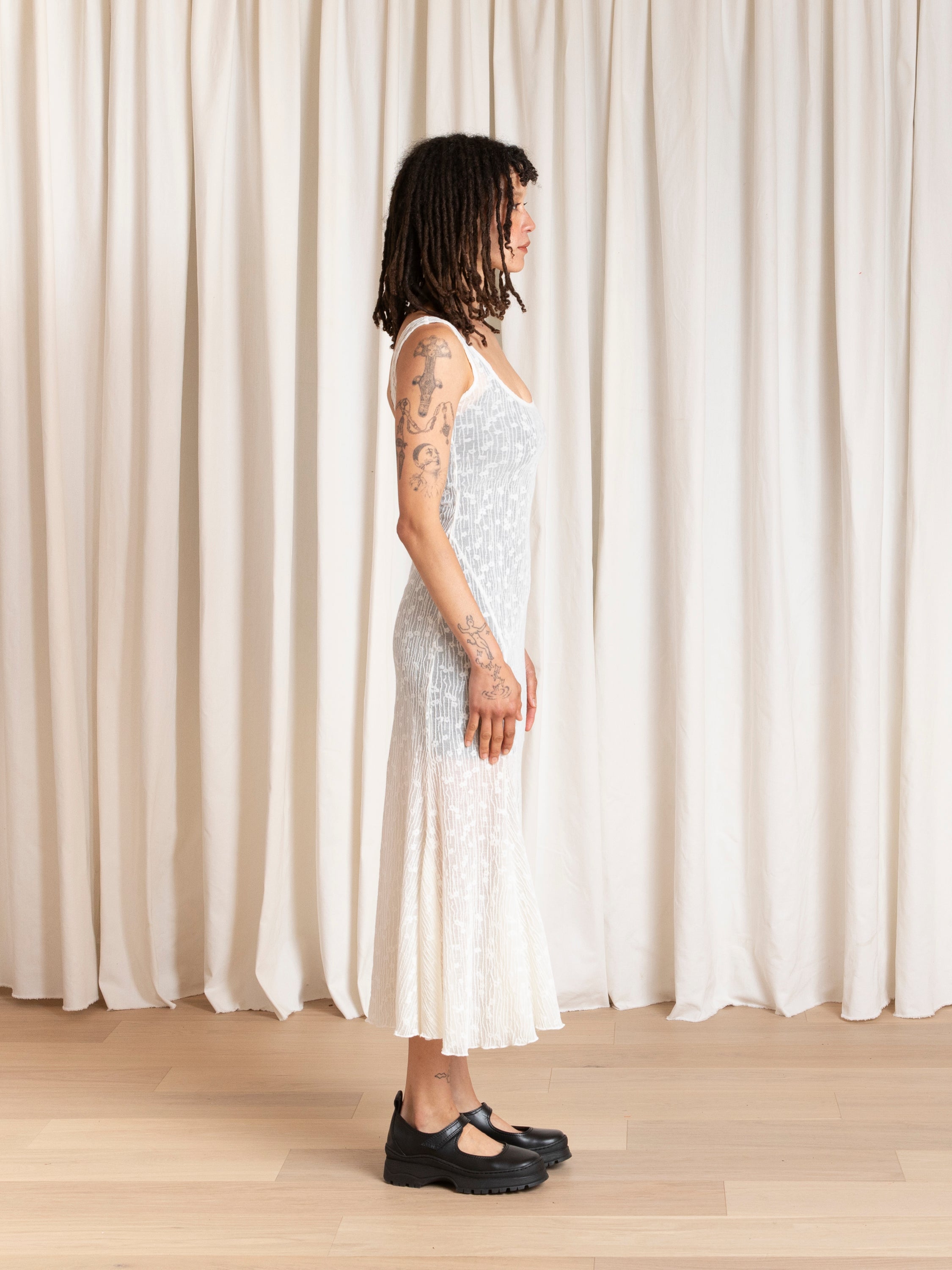 TANK DRESS W/ ASYMMETRICAL HEM - CREAM FLOWER