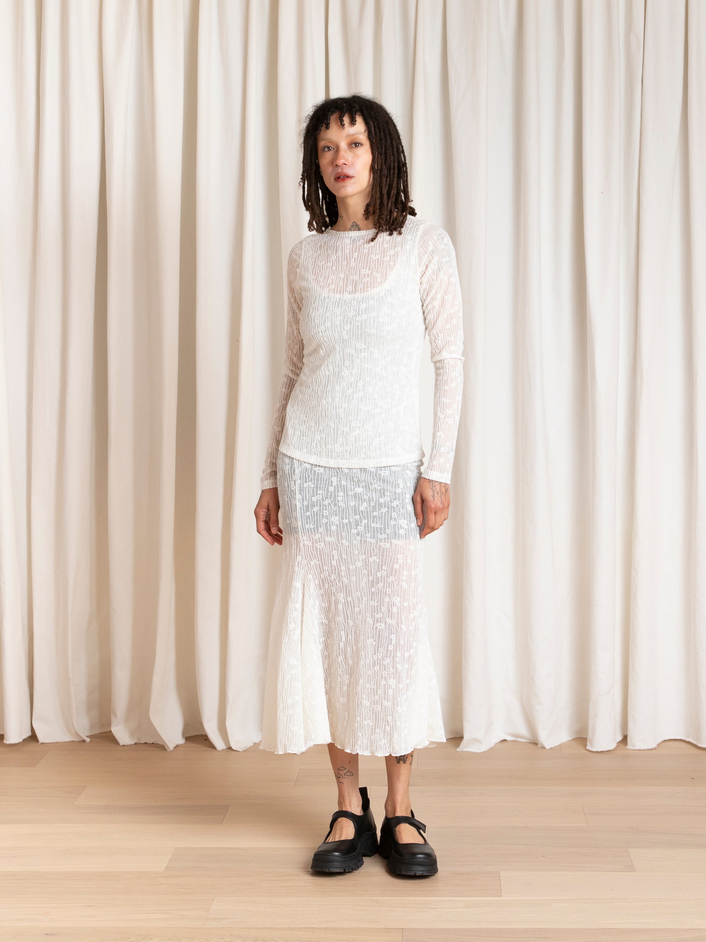 LOW BACK TOP - BLACK FLOWER