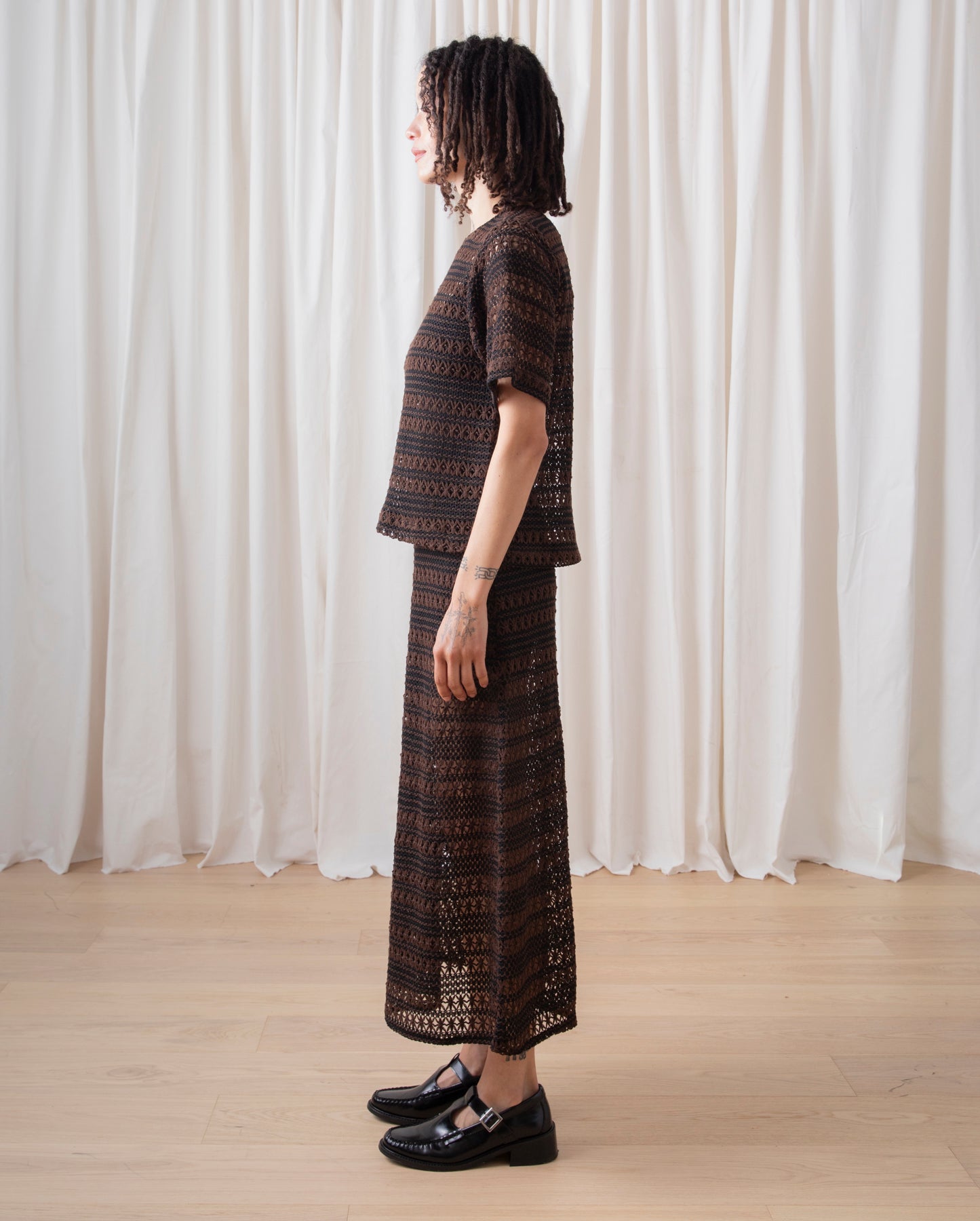 SLIM MIDI SKIRT - BROWN/BLACK CROCHET