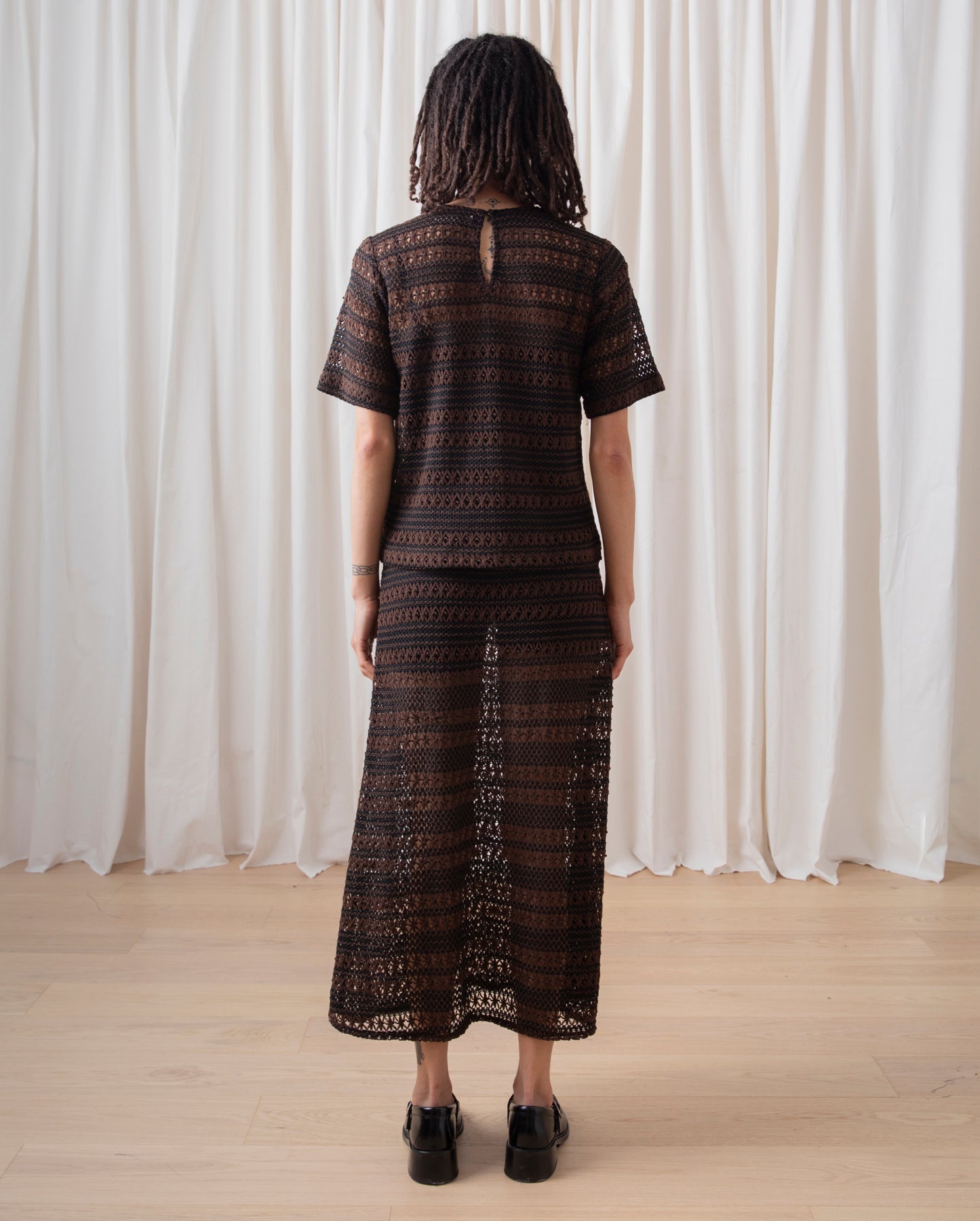 SLIM MIDI SKIRT - BROWN/BLACK CROCHET