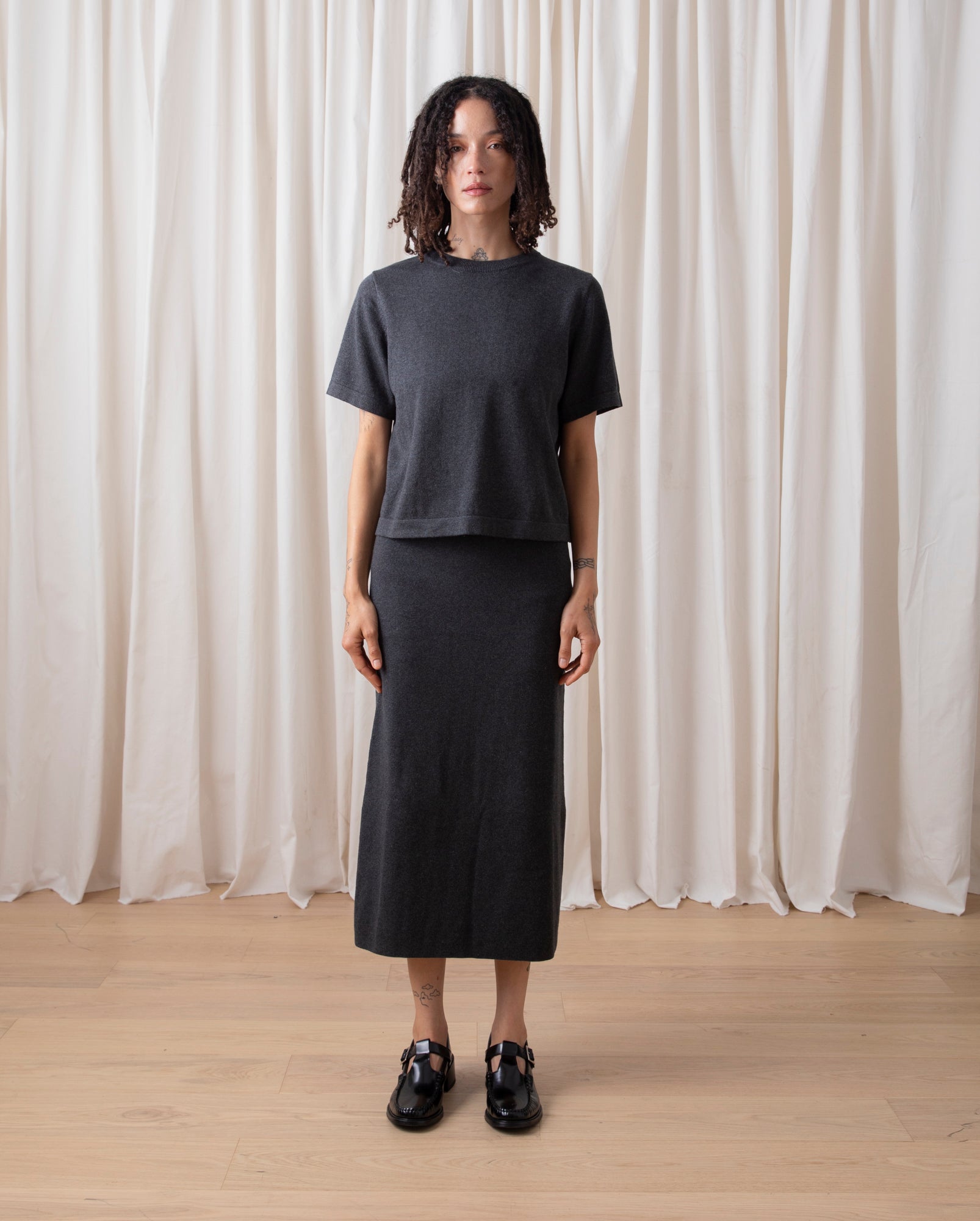 KNIT T-SHIRT - CHARCOAL