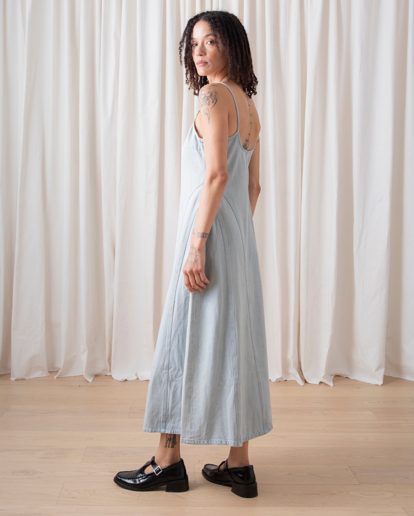 SEAMED TANK DRESS - LIGHT DENIM