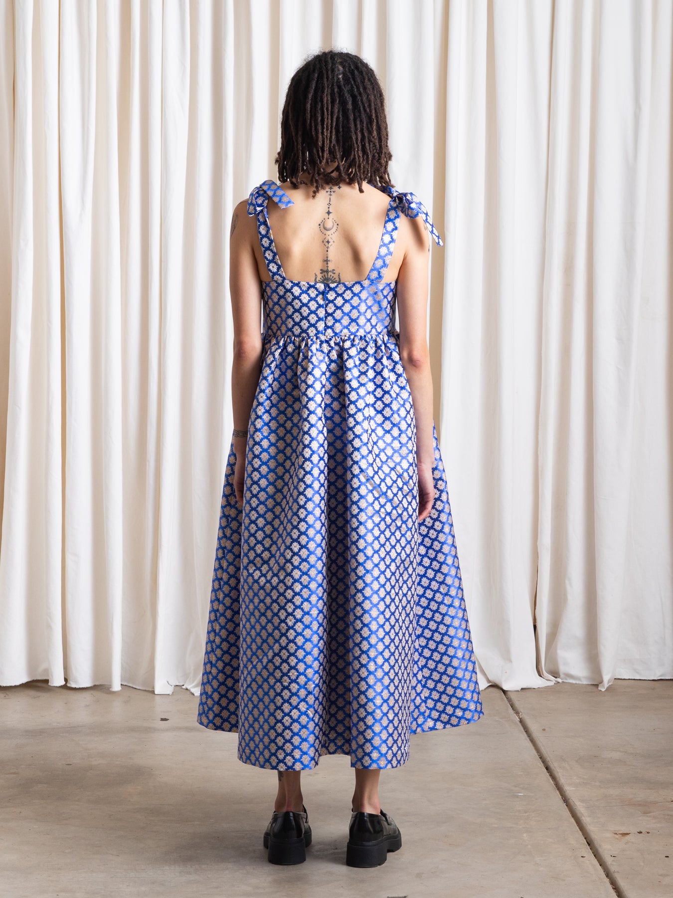 TIE STRAP DRESS - BLUE/GOLD JACQUARD