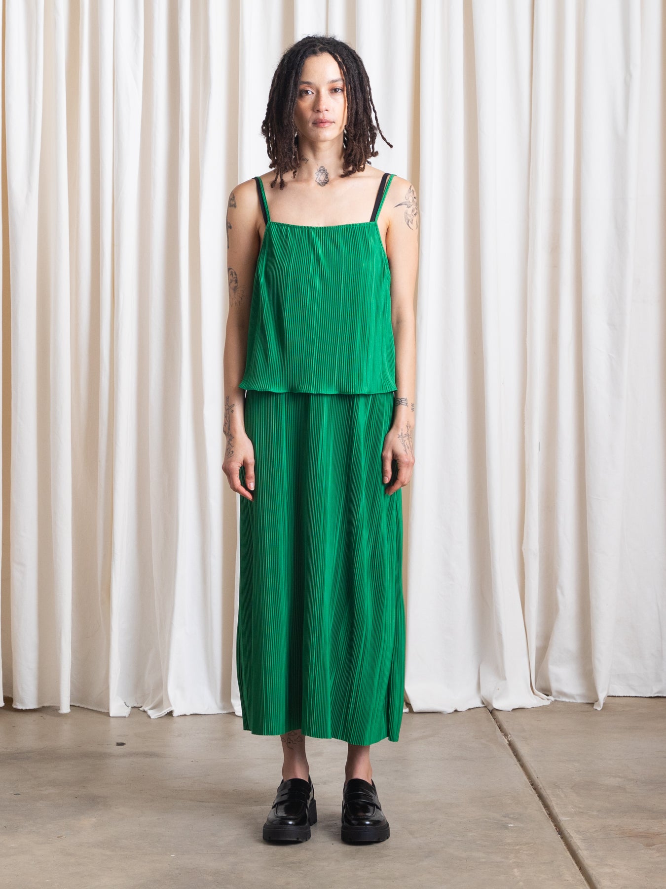 PLEATED SLIP TOP - KELLY GREEN