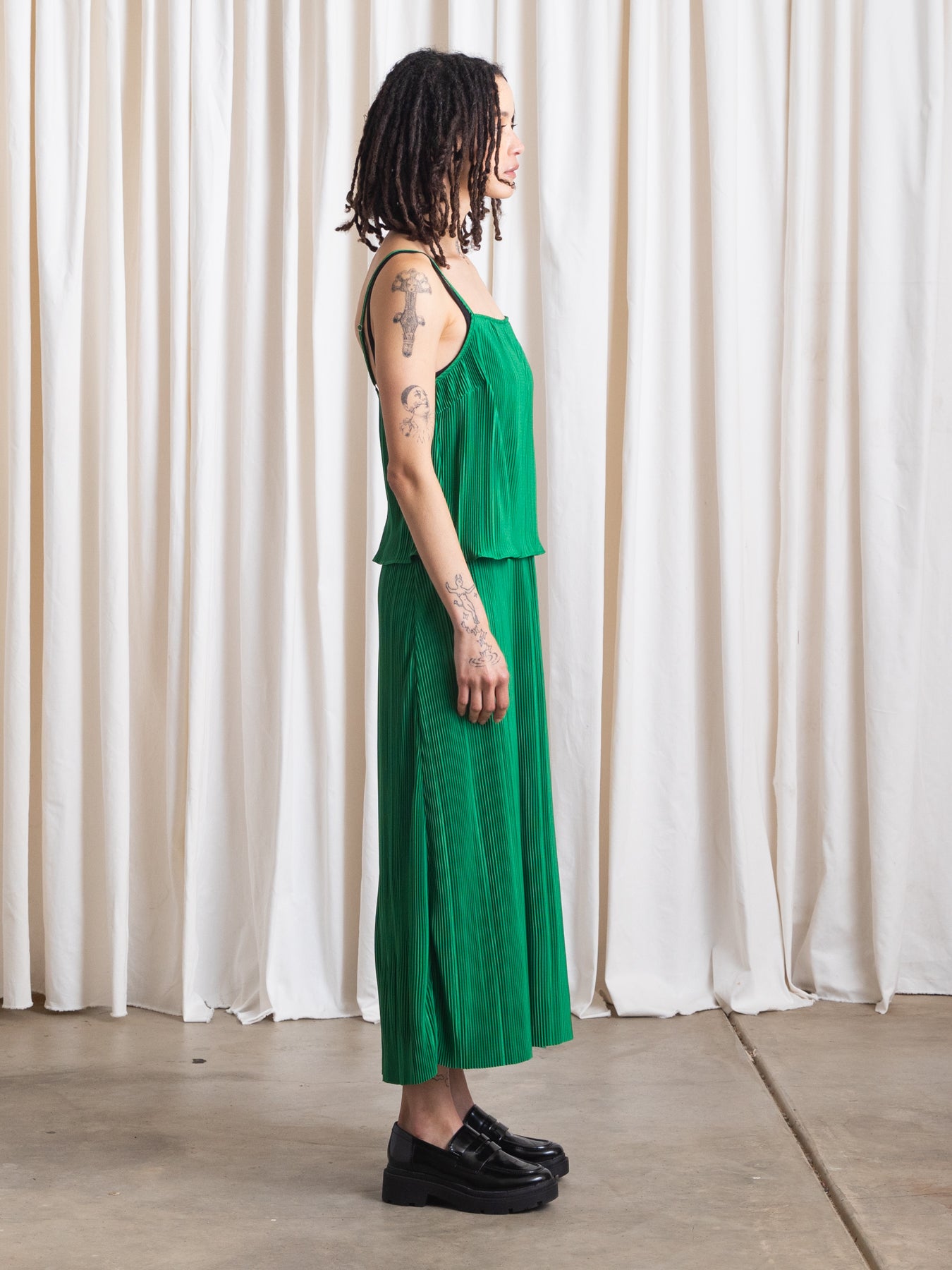 PLEATED SLIP TOP - KELLY GREEN