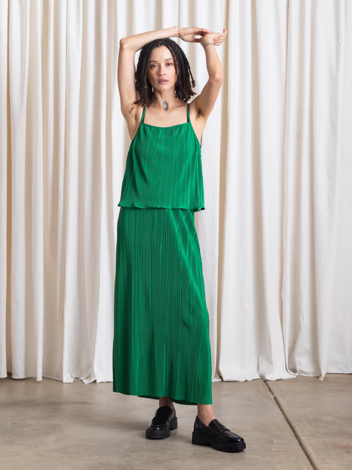 PLEATED SLIP TOP - KELLY GREEN