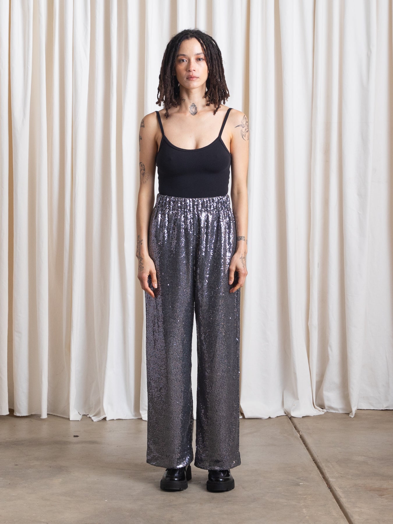 STRAIGHT LEG ELASTIC PANT - DARK SILVER SEQUINS