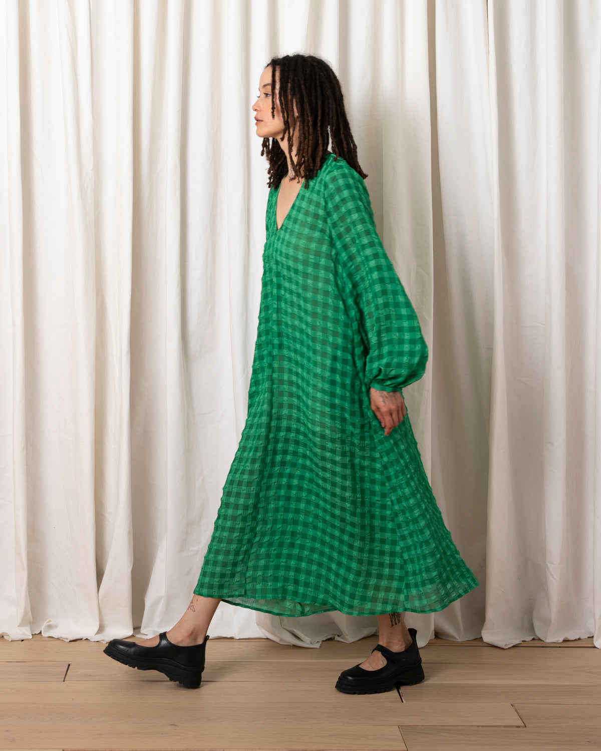 LONG SLEEVE V-NECK DRESS - KELLY GREEN CHECK