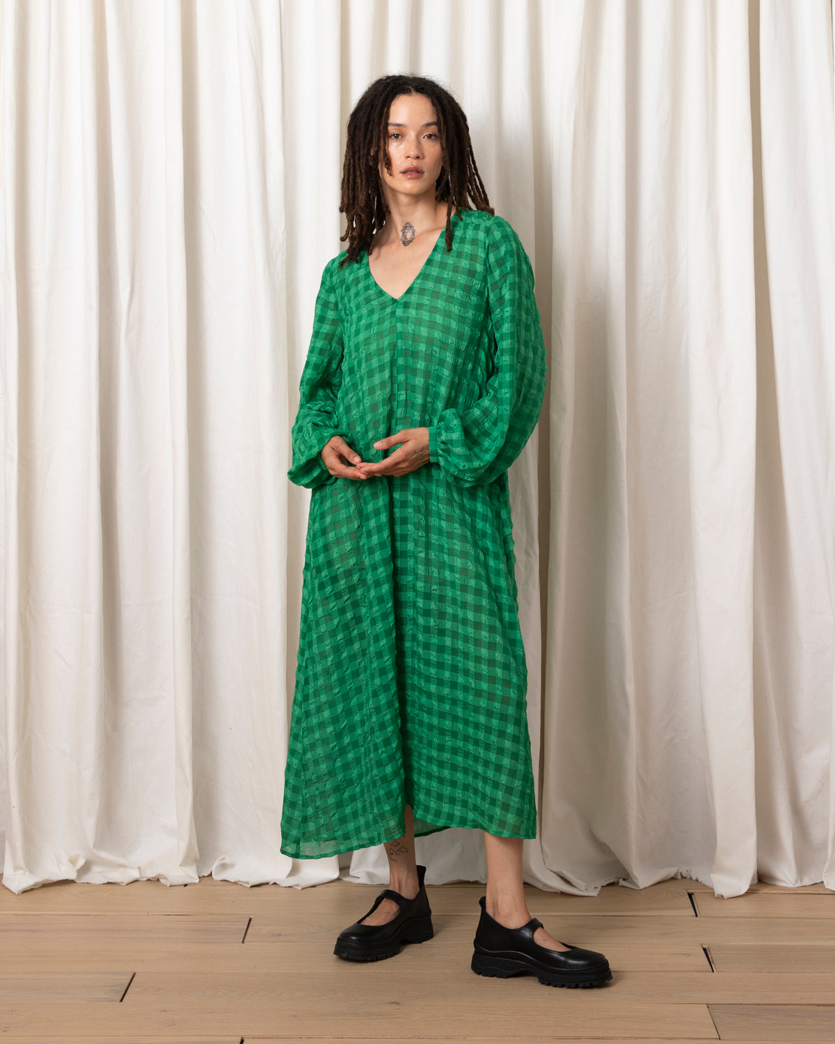 LONG SLEEVE V-NECK DRESS - KELLY GREEN CHECK