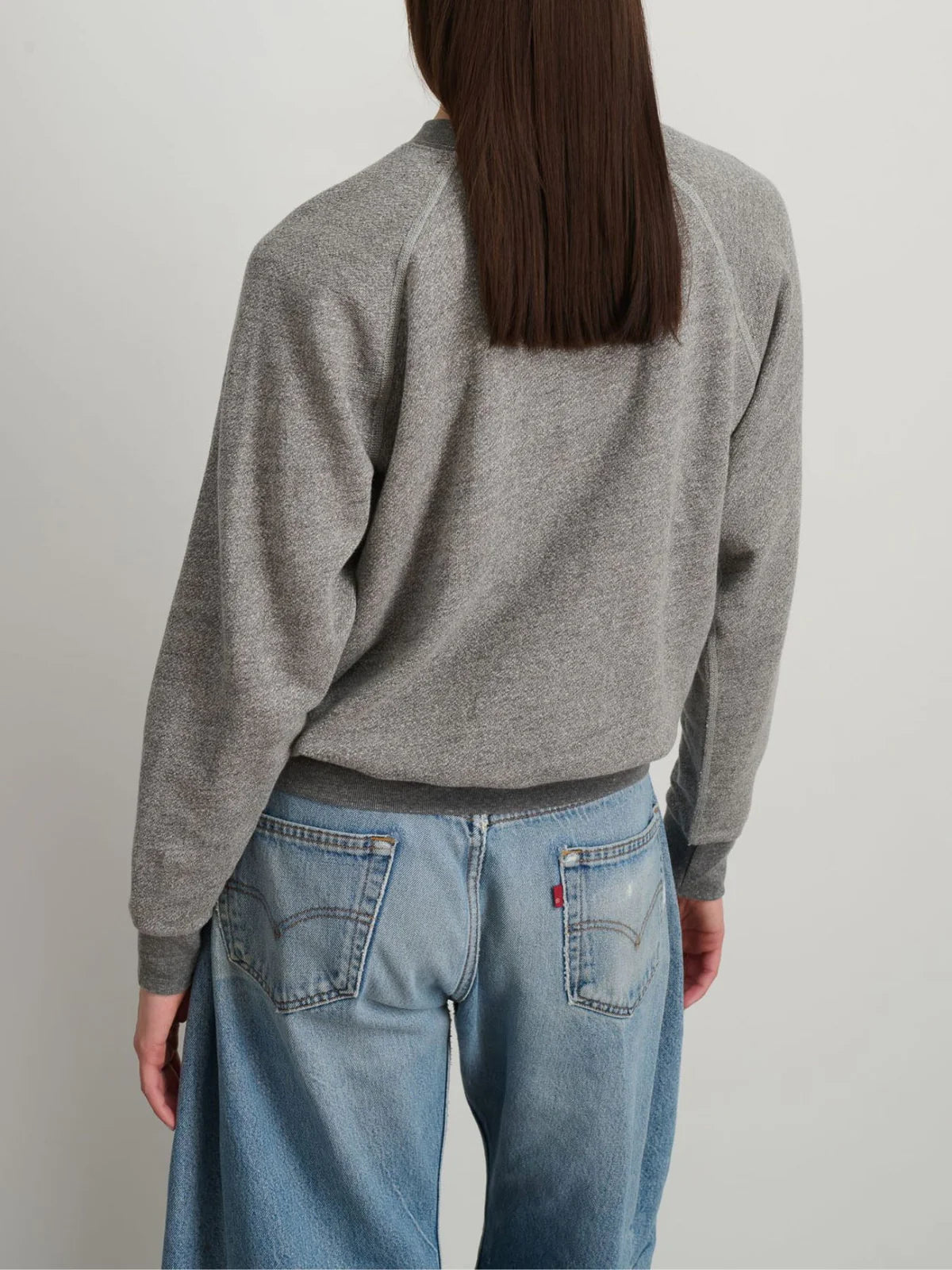 CREWNECK SWEATSHIRT - HEATHER GRAY