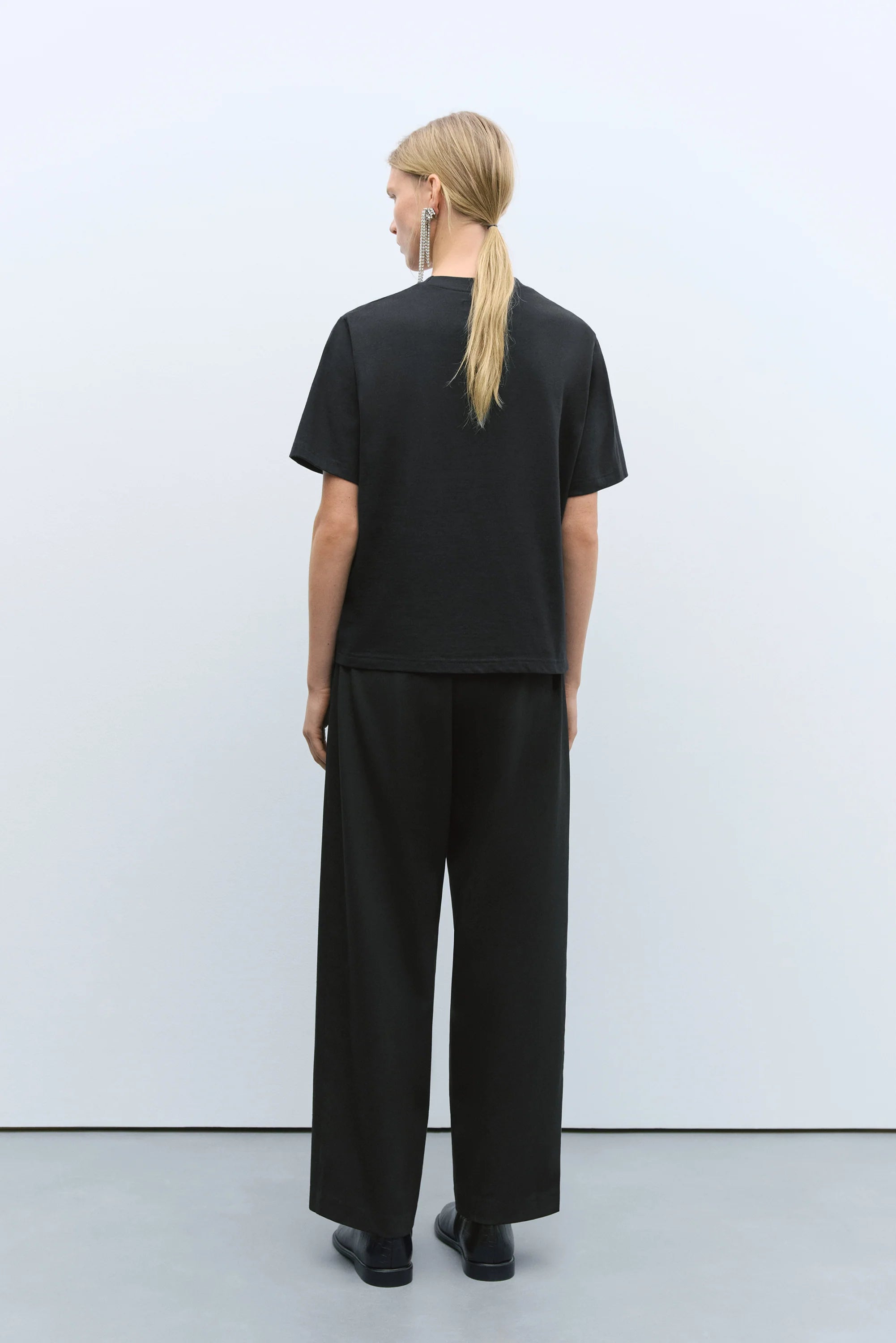 INSTANTE EMBROIDERED T-SHIRT - BLACK