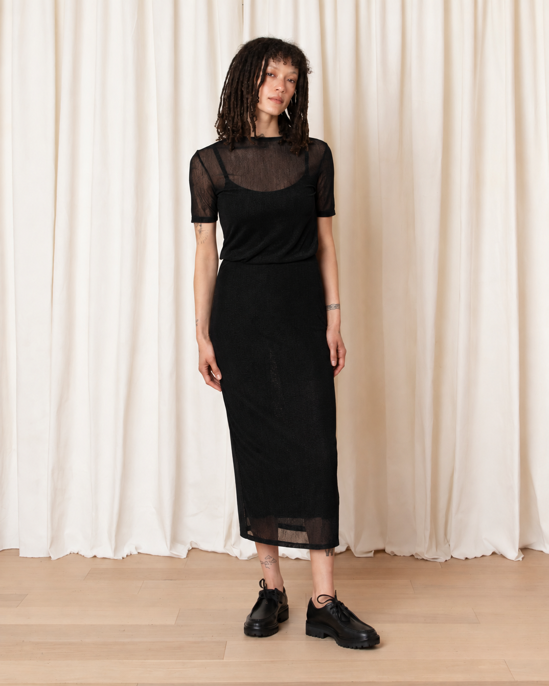 TEXTURED MESH T-SHIRT - BLACK