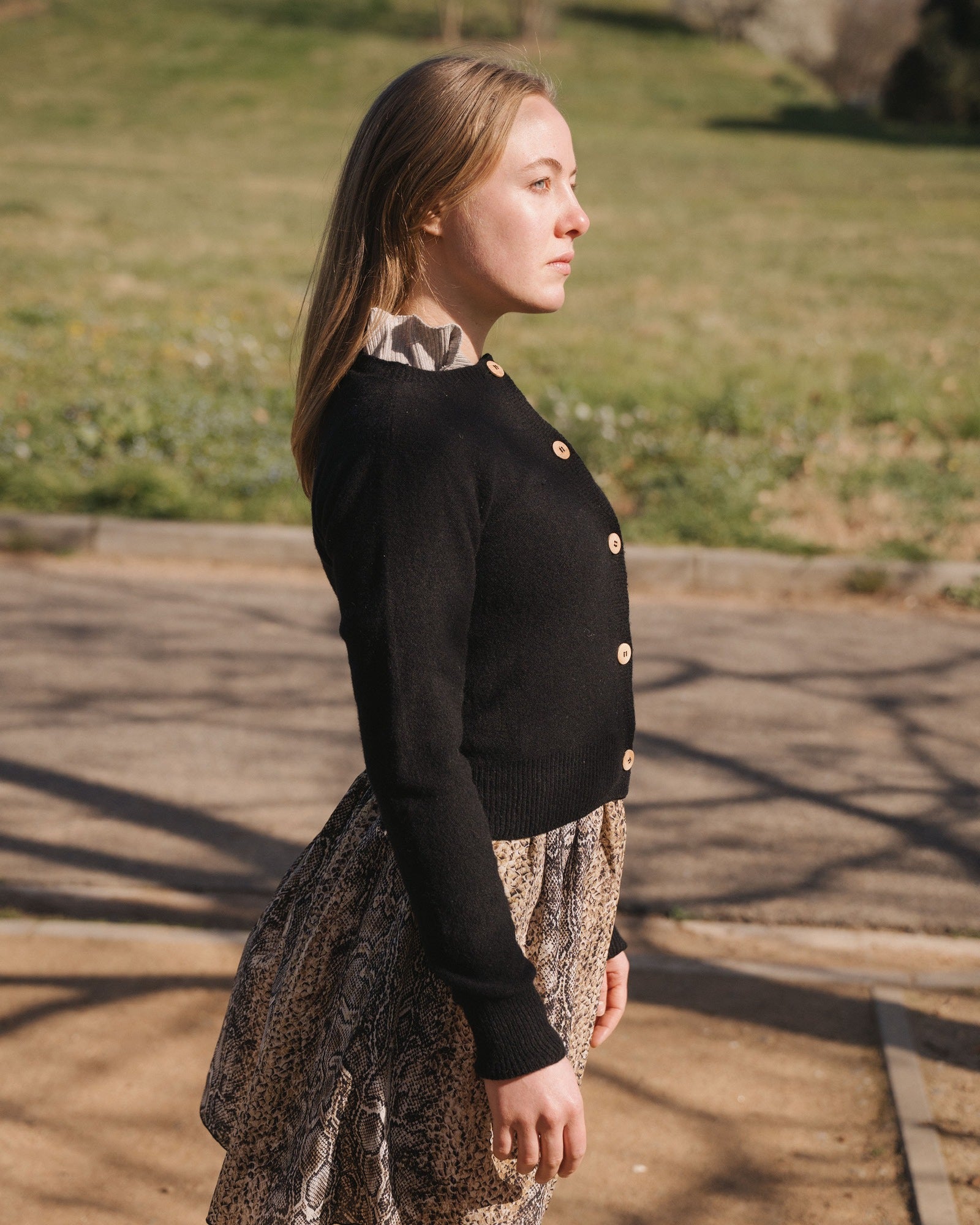 TIER CARDIGAN - BLACK