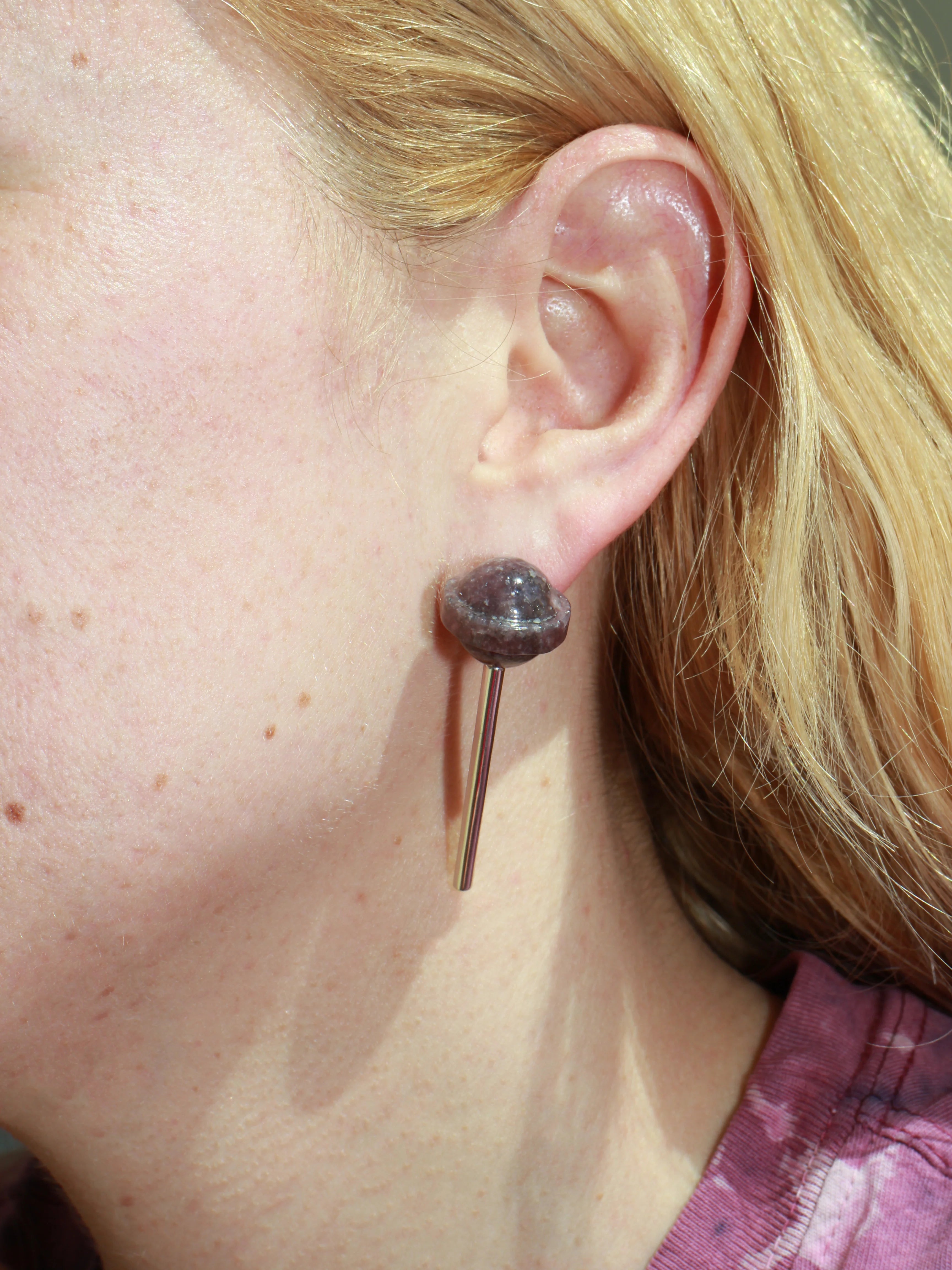 SUCKER EARRINGS - SOUR GRAPE