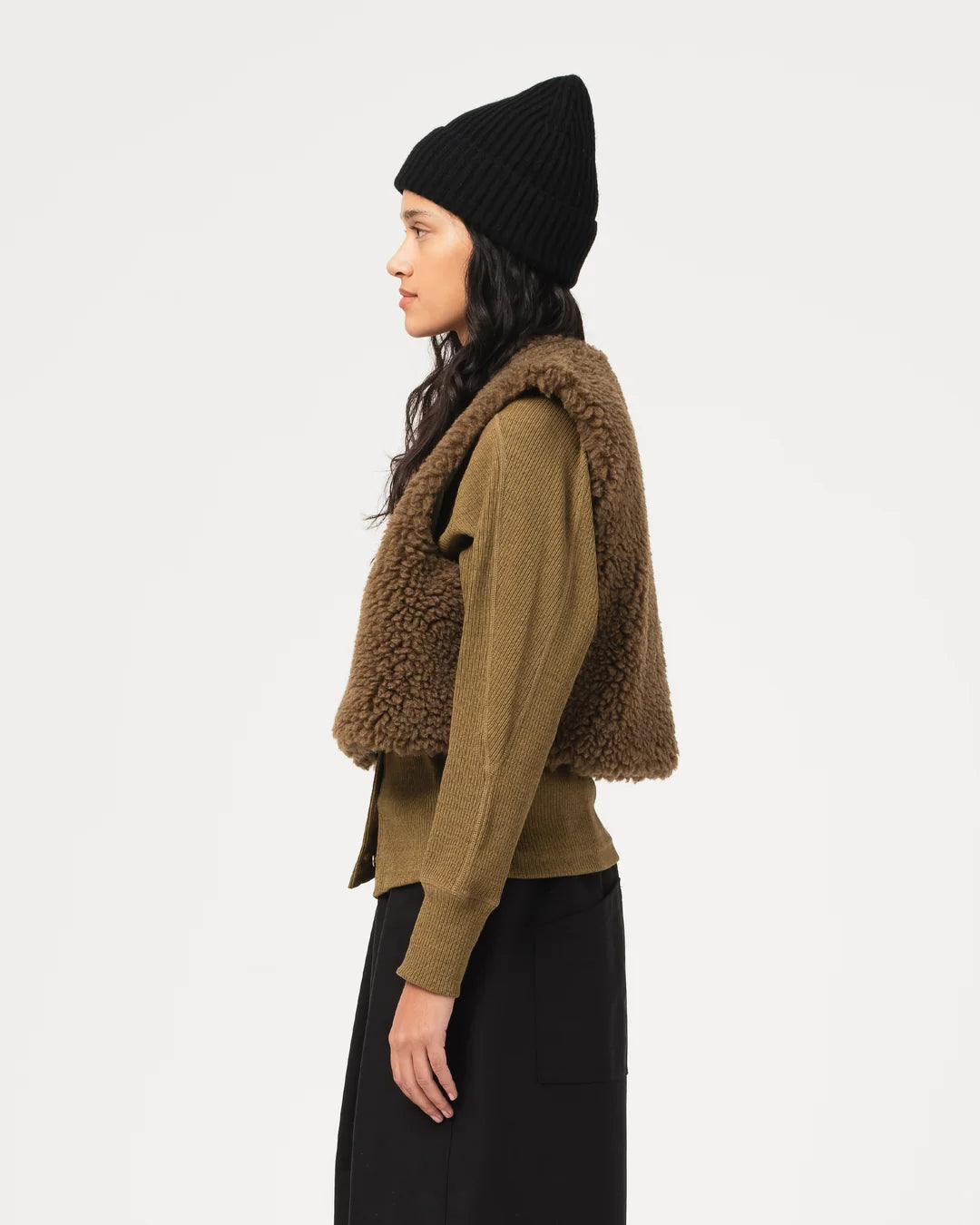 PEAK VEST - SHITAKE