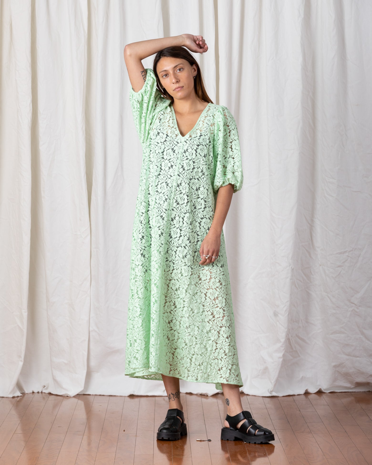 LACE DOUBLE V-NECK MAXI DRESS - SEA FOAM GREEN