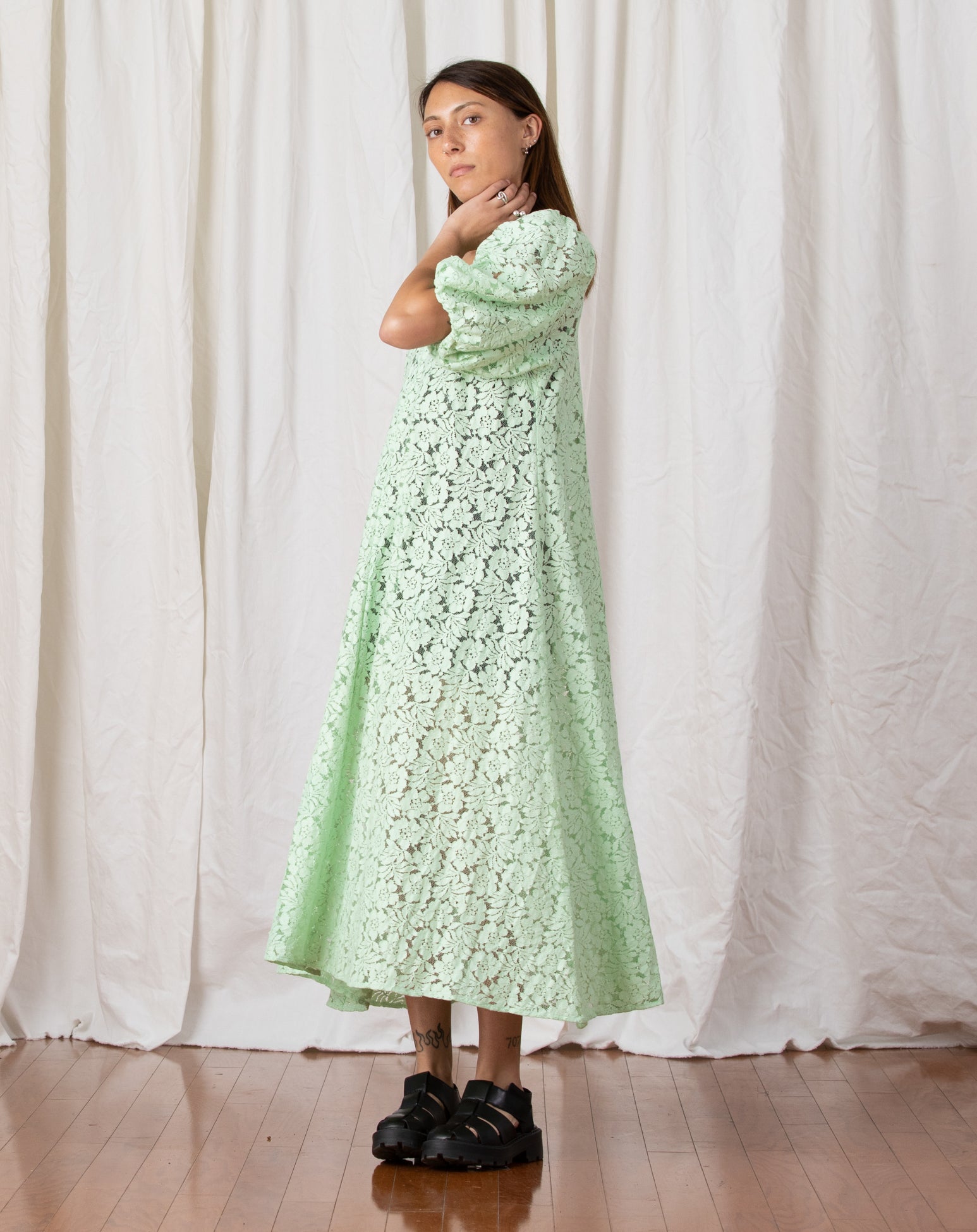 LACE DOUBLE V-NECK MAXI DRESS - SEA FOAM GREEN