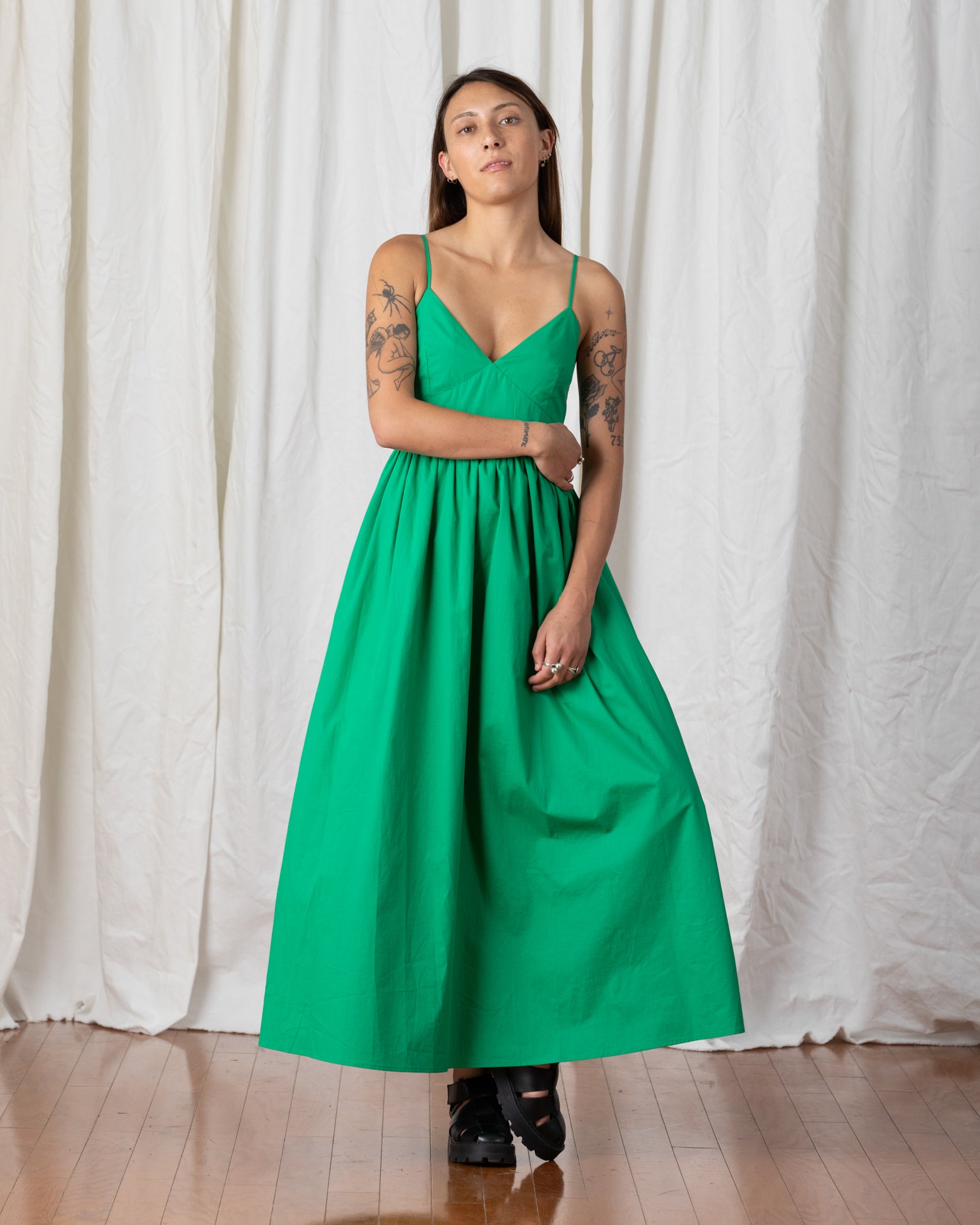 SAMPLE - TIE BACK MAXI DRESS - KELLY GREEN