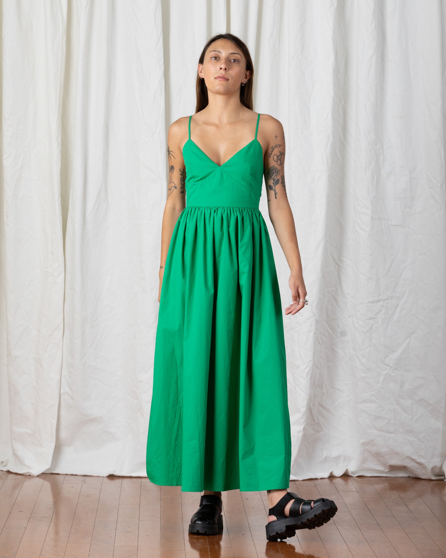 SAMPLE - TIE BACK MAXI DRESS - KELLY GREEN