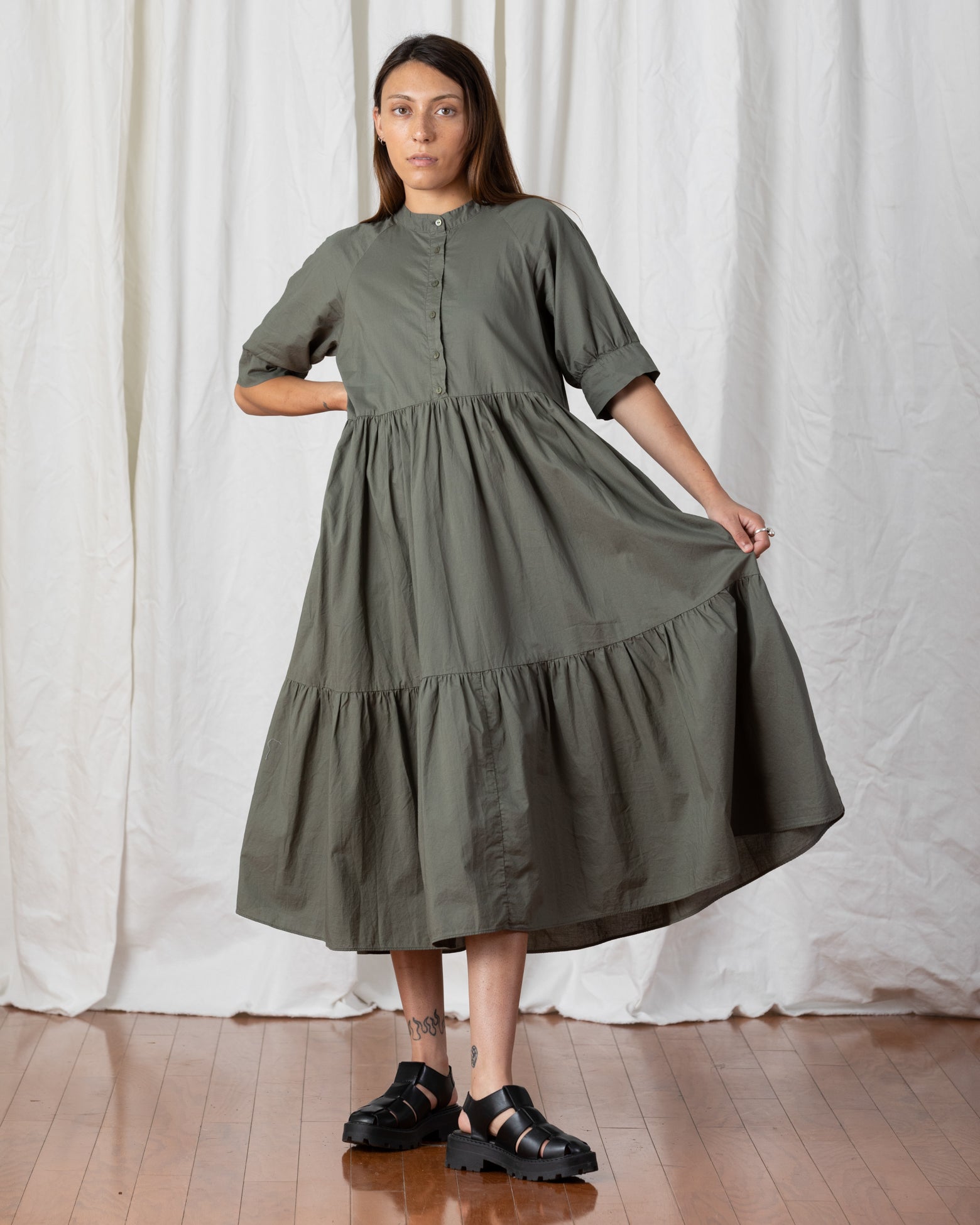 RAGLAN TIERED DRESS - FADED OLIVE