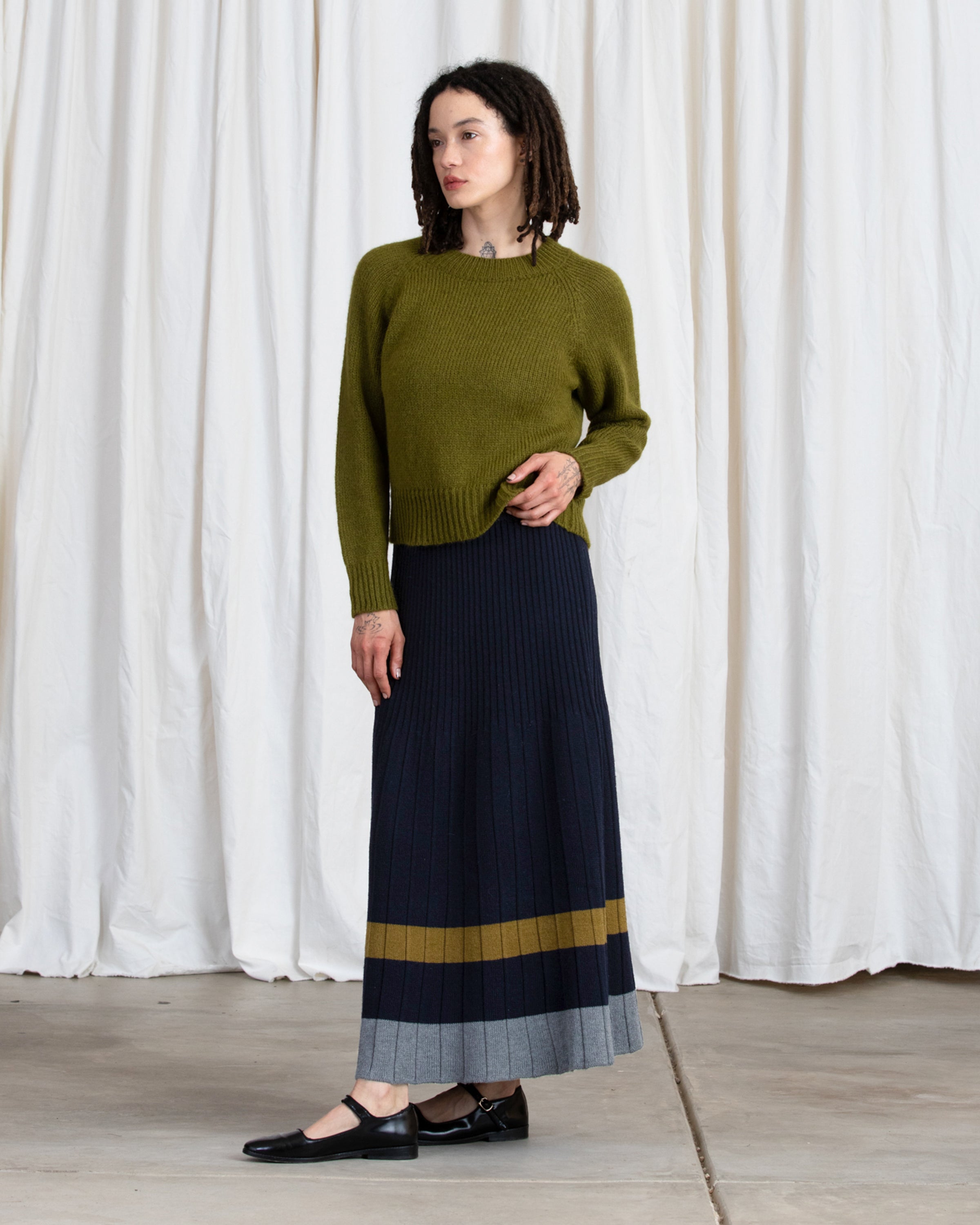 SAMPLE - PLEATED KNIT SKIRT - NAVY